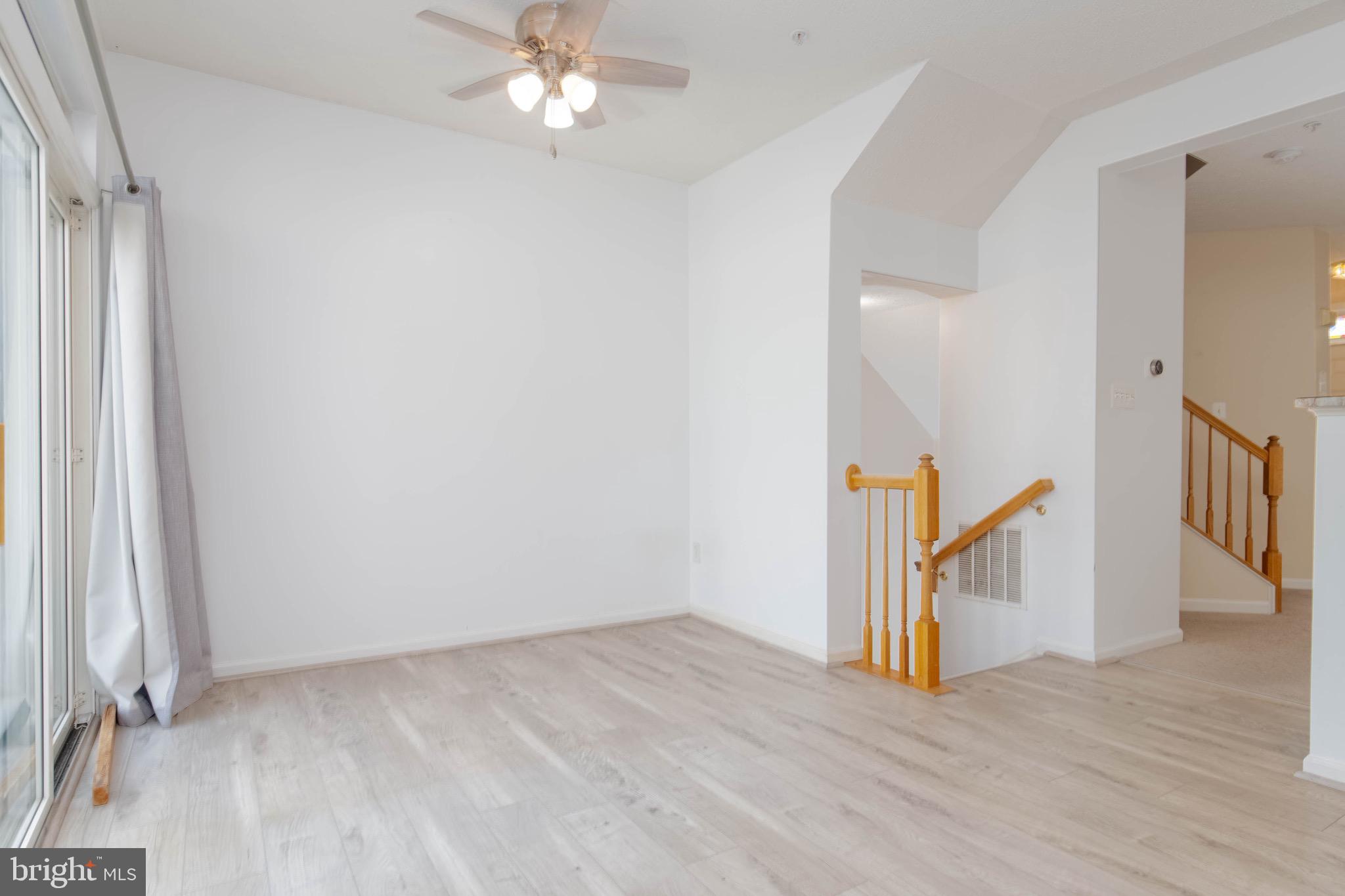 HOLLY WOODS - Residential