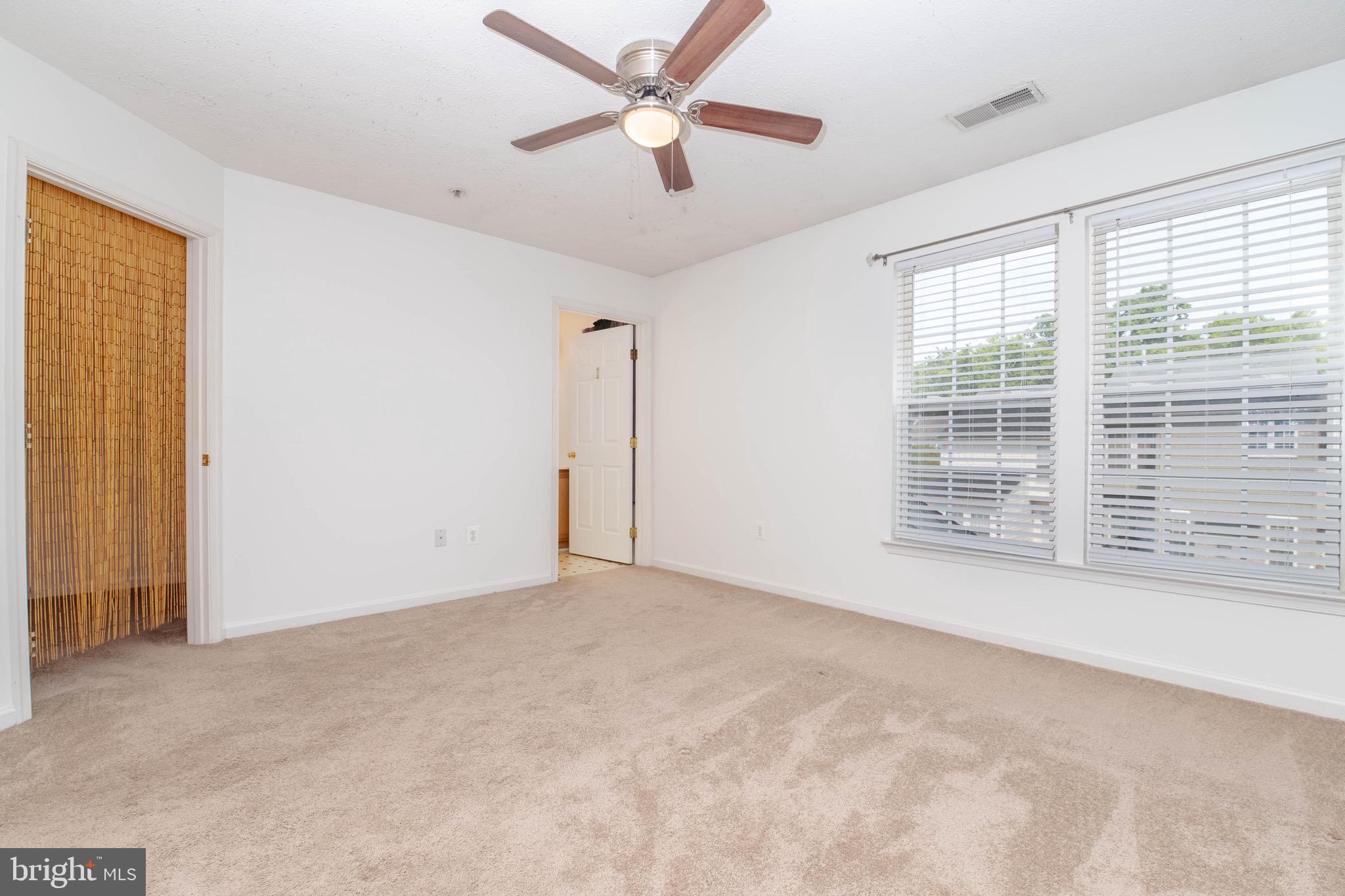 HOLLY WOODS - Residential