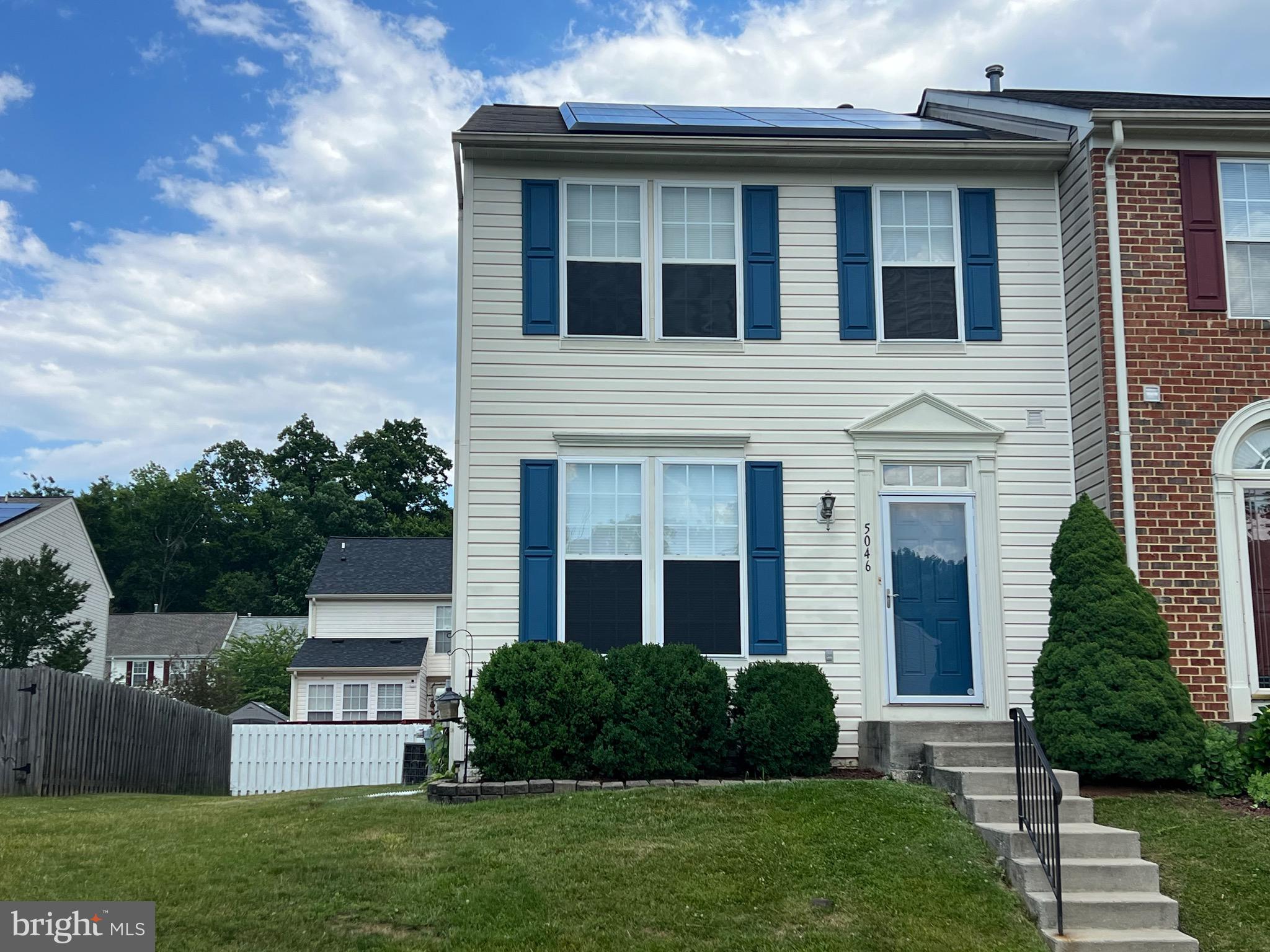 END OF GROUP TOWNHOME !! This lovely home features 3 BEDROOMS, 2 FULL & 1 HALF BATH, Sliders to DECK, Bump -Out in Kitchen offering lots of space,  FINISHED LOWER LEVEL 
 Professional pictures to follow...