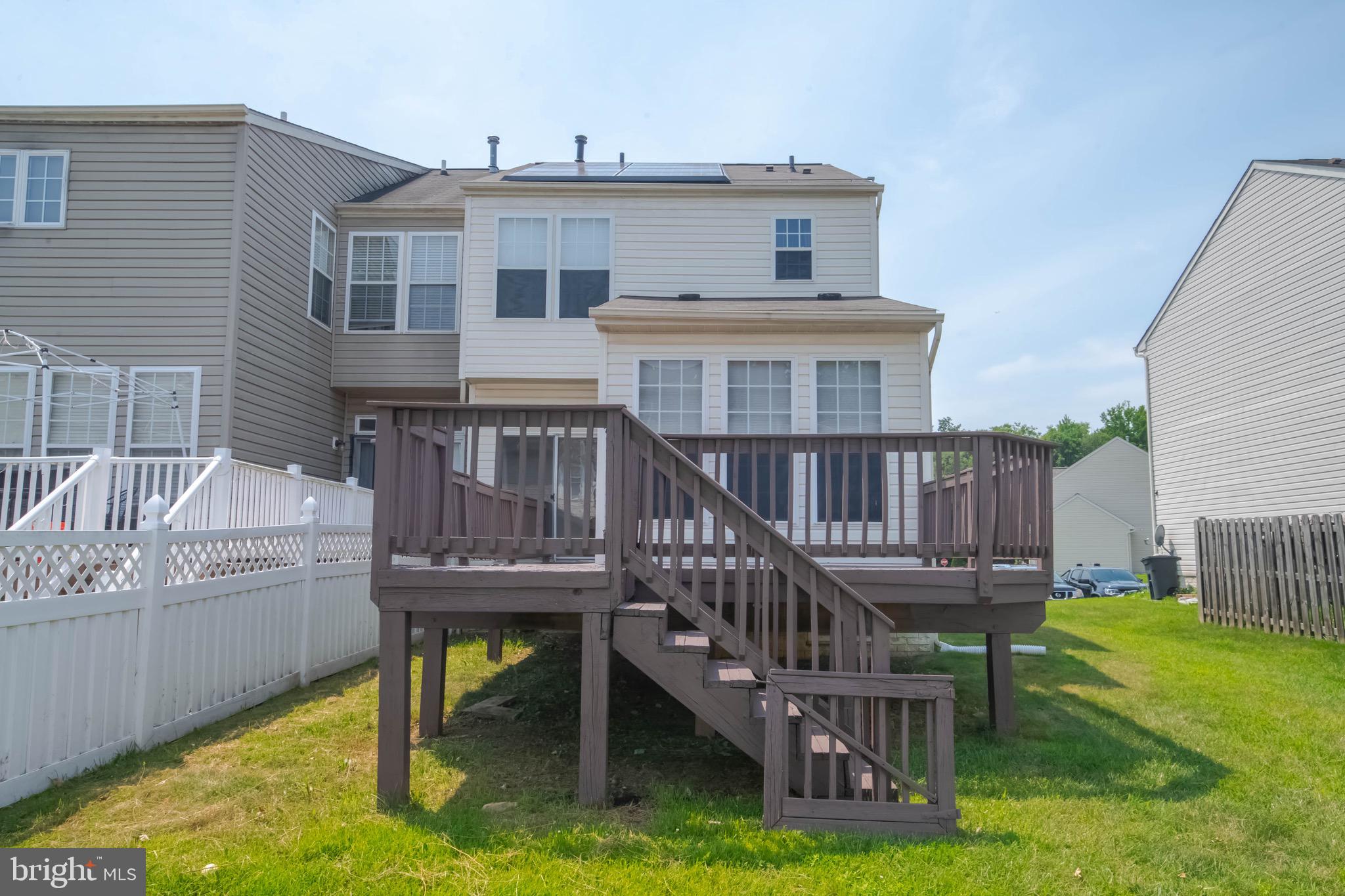 HOLLY WOODS - Residential