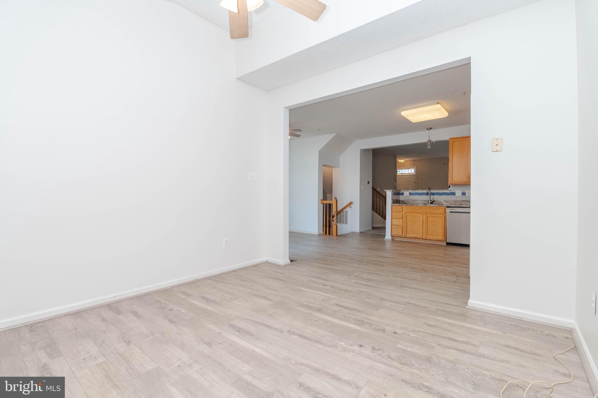 HOLLY WOODS - Residential