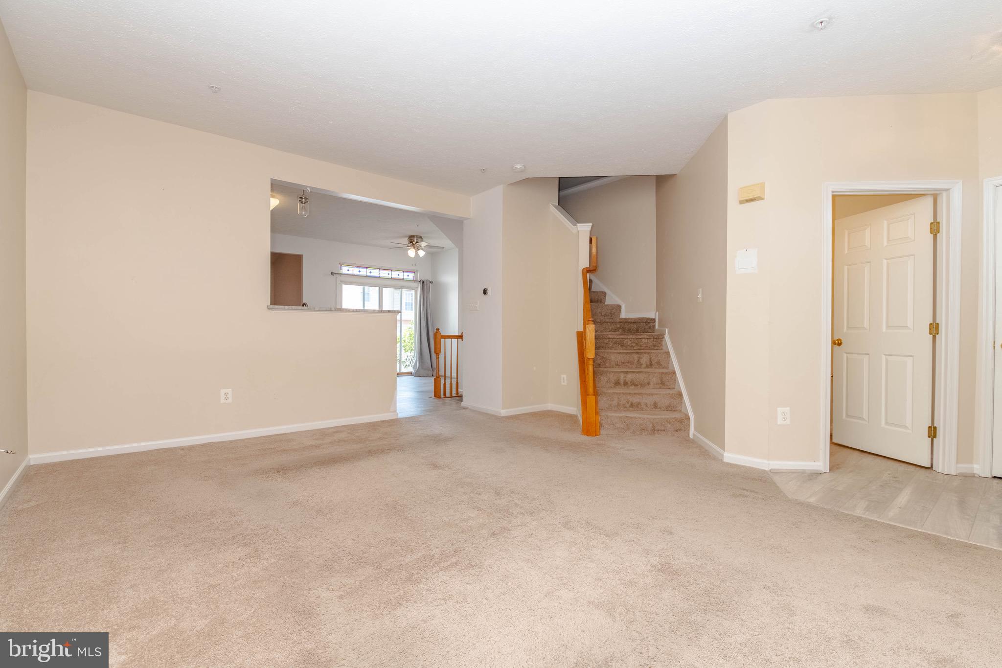 HOLLY WOODS - Residential