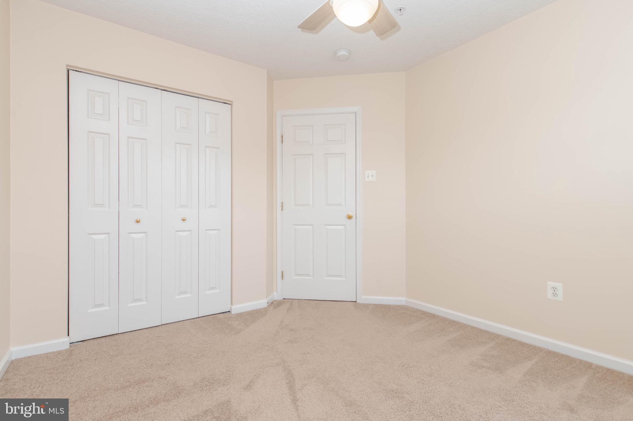 HOLLY WOODS - Residential