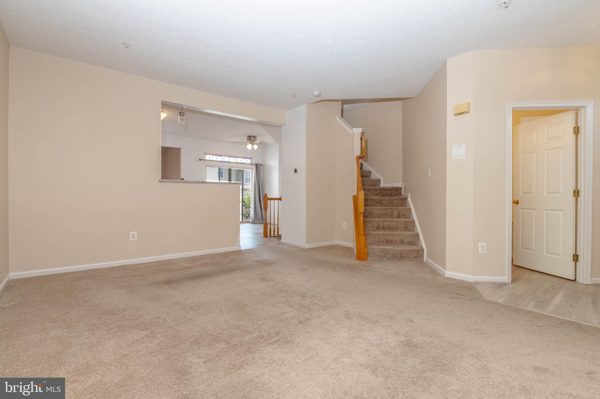 HOLLY WOODS - Residential