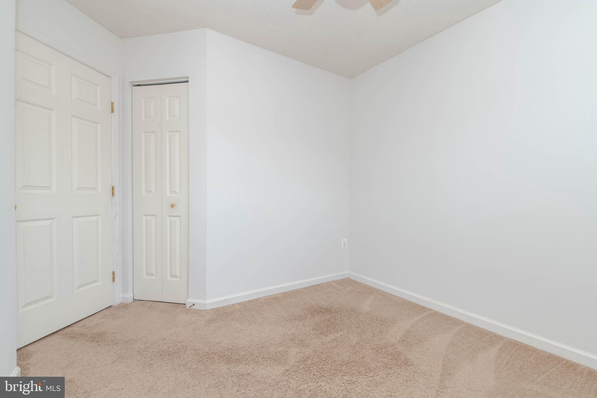 HOLLY WOODS - Residential