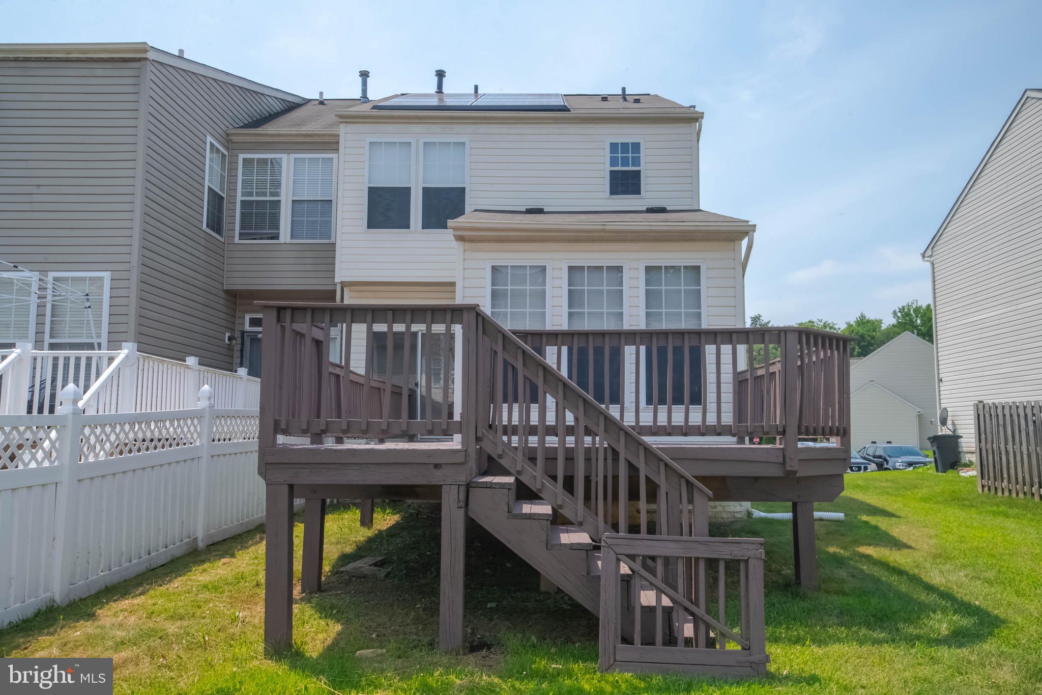 HOLLY WOODS - Residential