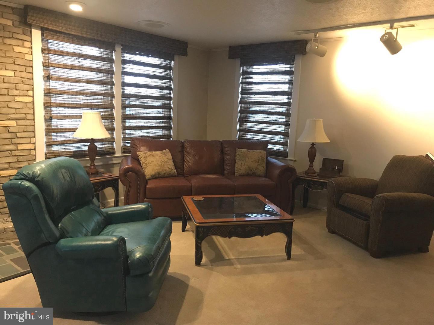 WEST MANCHESTER TWP - Residential Lease