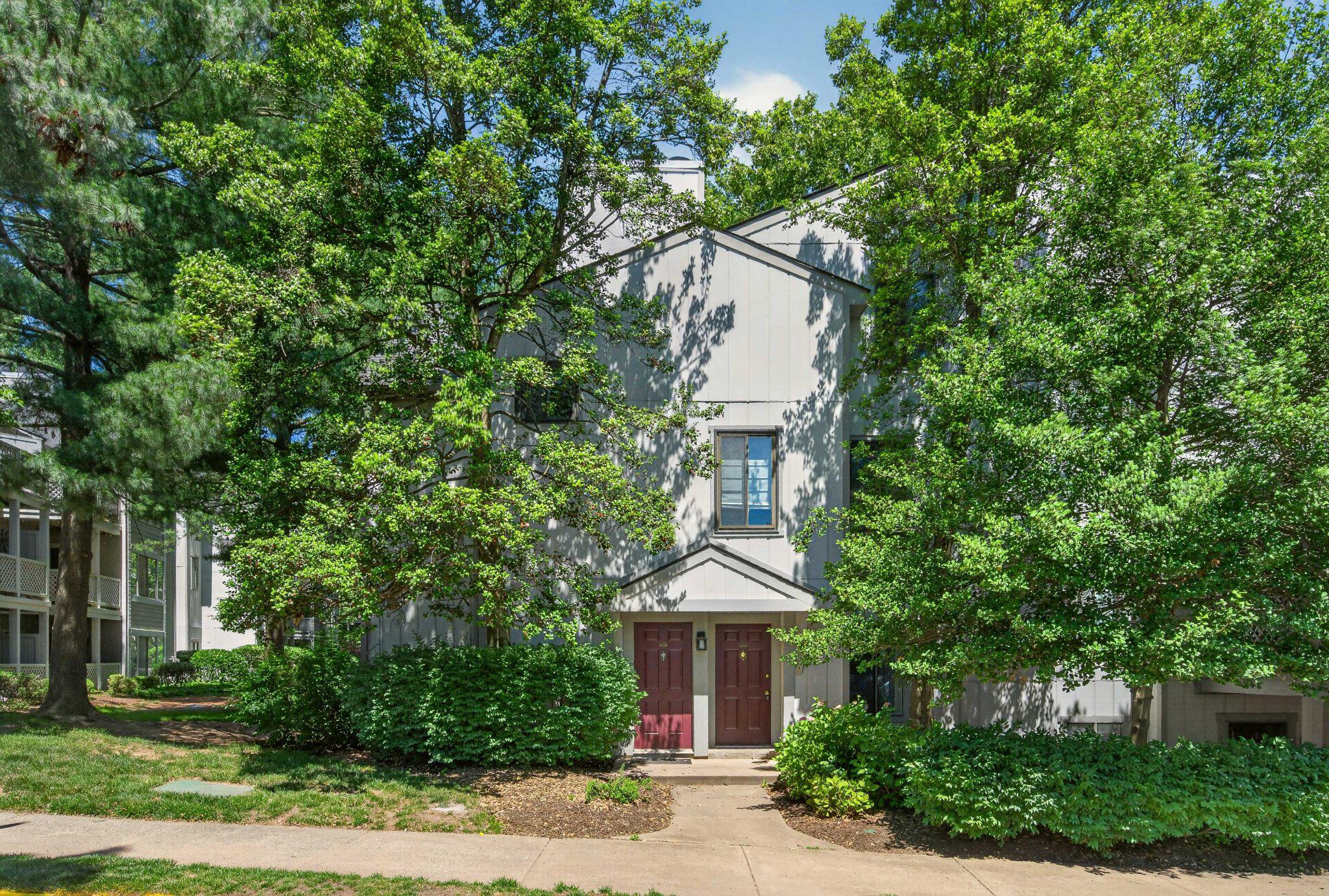 HUNTERS CROSSING - Residential