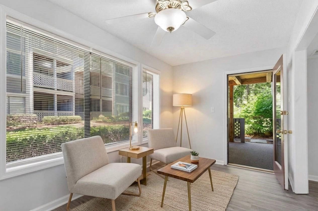 HUNTERS CROSSING - Residential