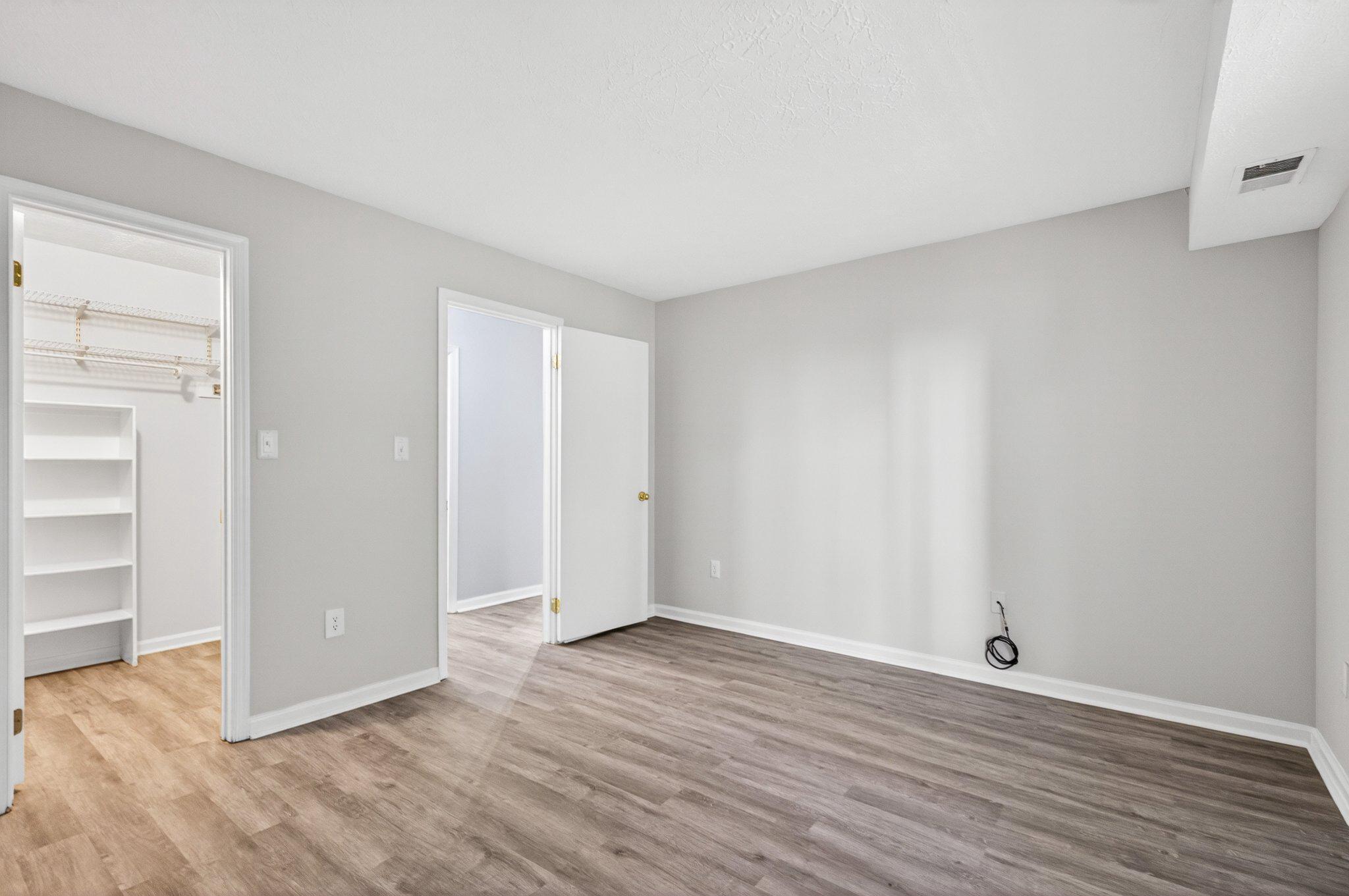 HUNTERS CROSSING - Residential