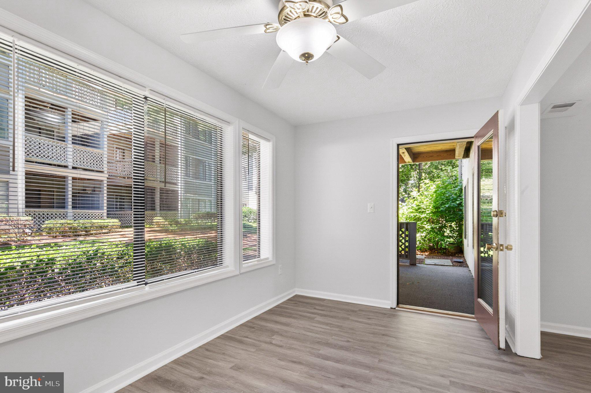 HUNTERS CROSSING - Residential