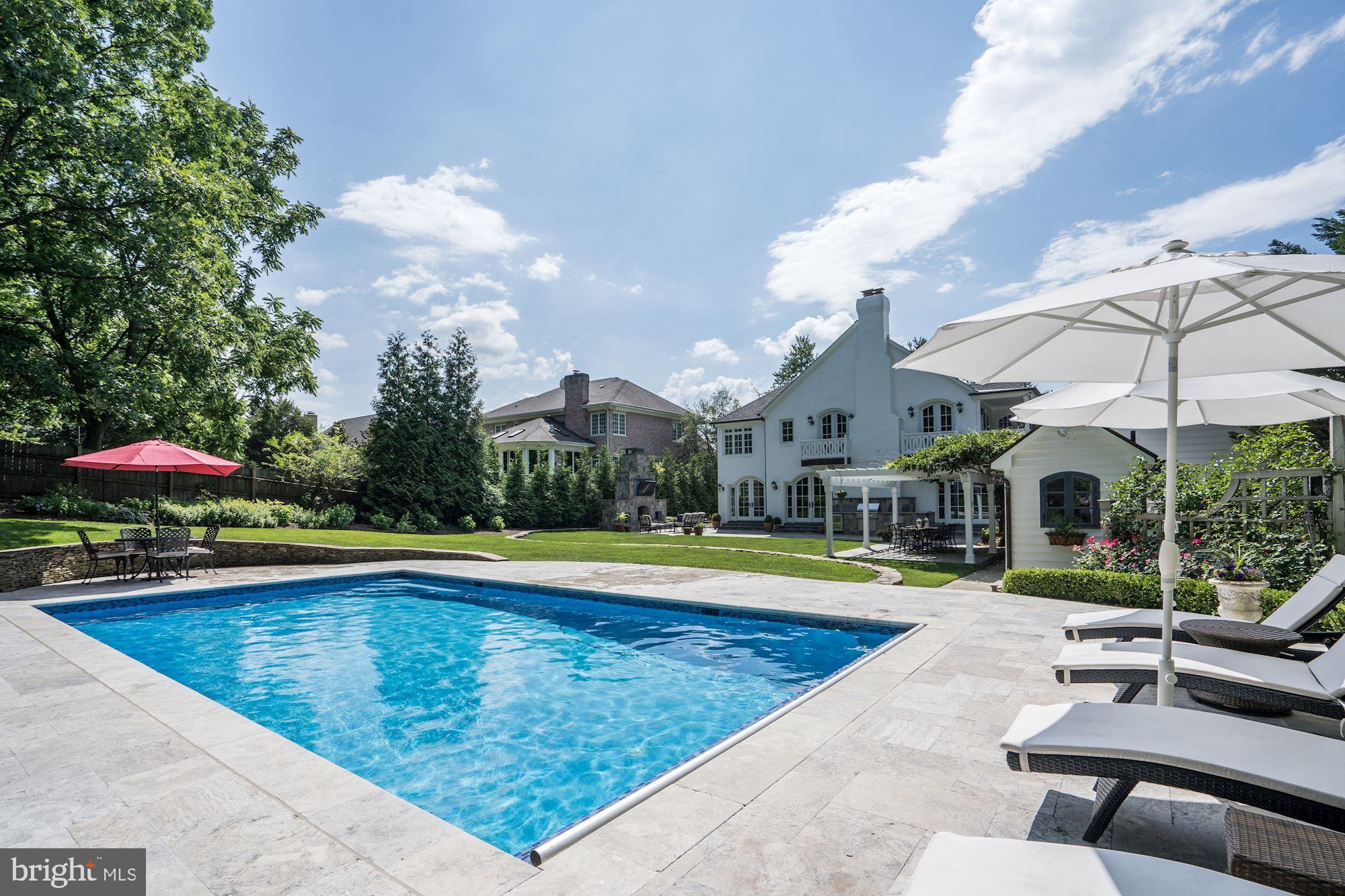 SALONA VILLAGE - Residential