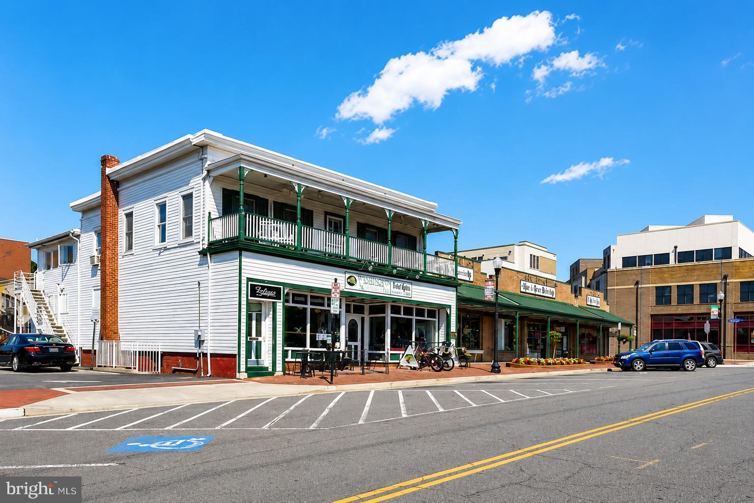 BARKER HILL - Residential