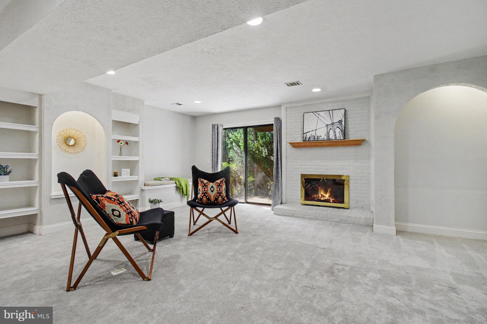 VALLEYWOOD AT FIVE FARMS - Residential