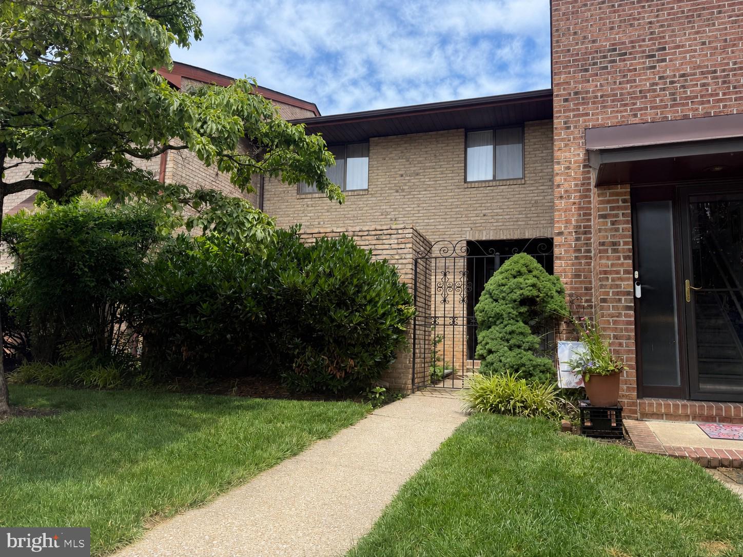 VALLEYWOOD AT FIVE FARMS - Residential
