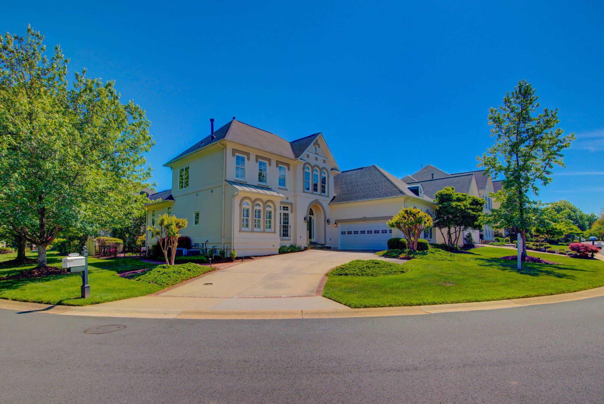 RIVER CREEK - Residential