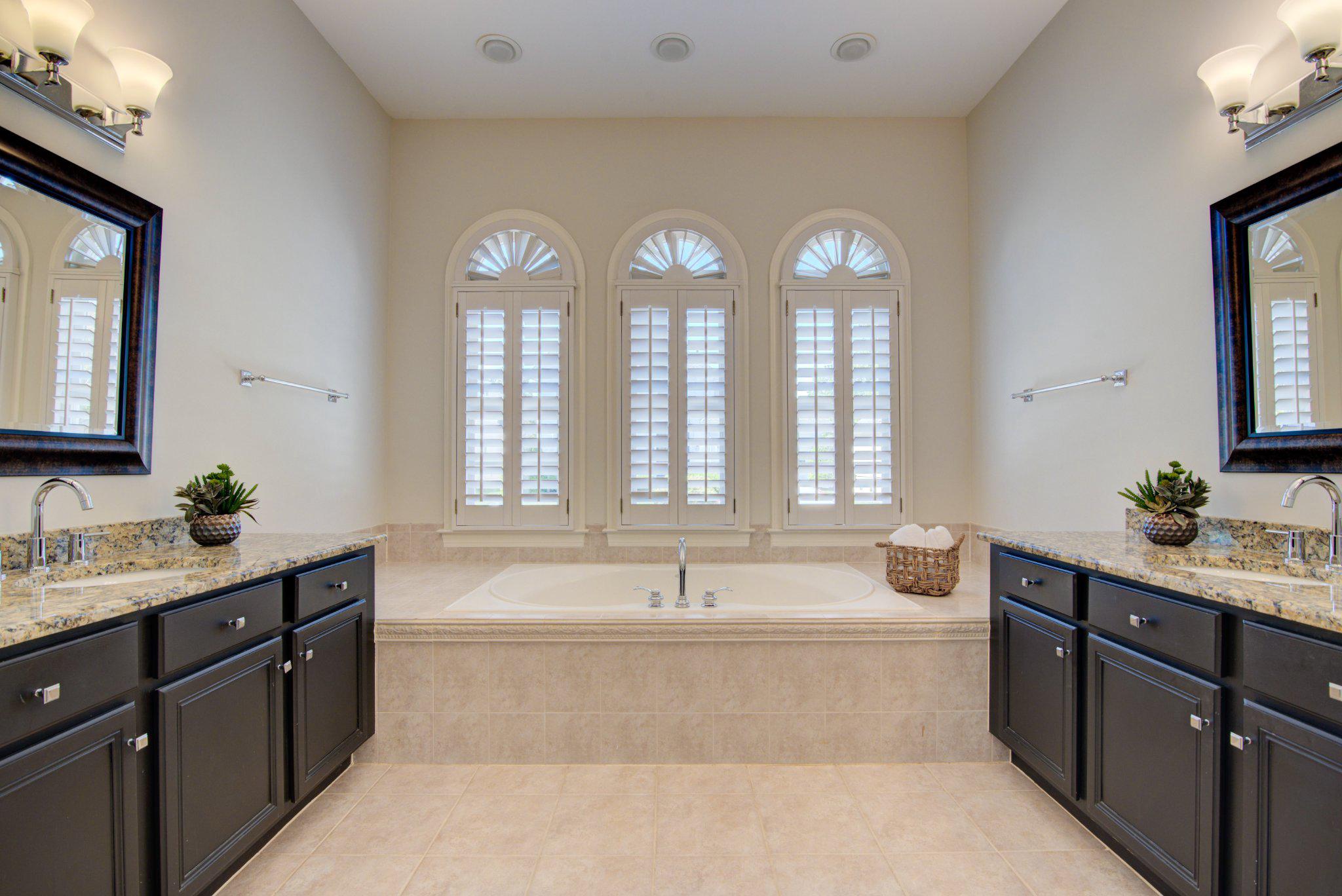 RIVER CREEK - Residential