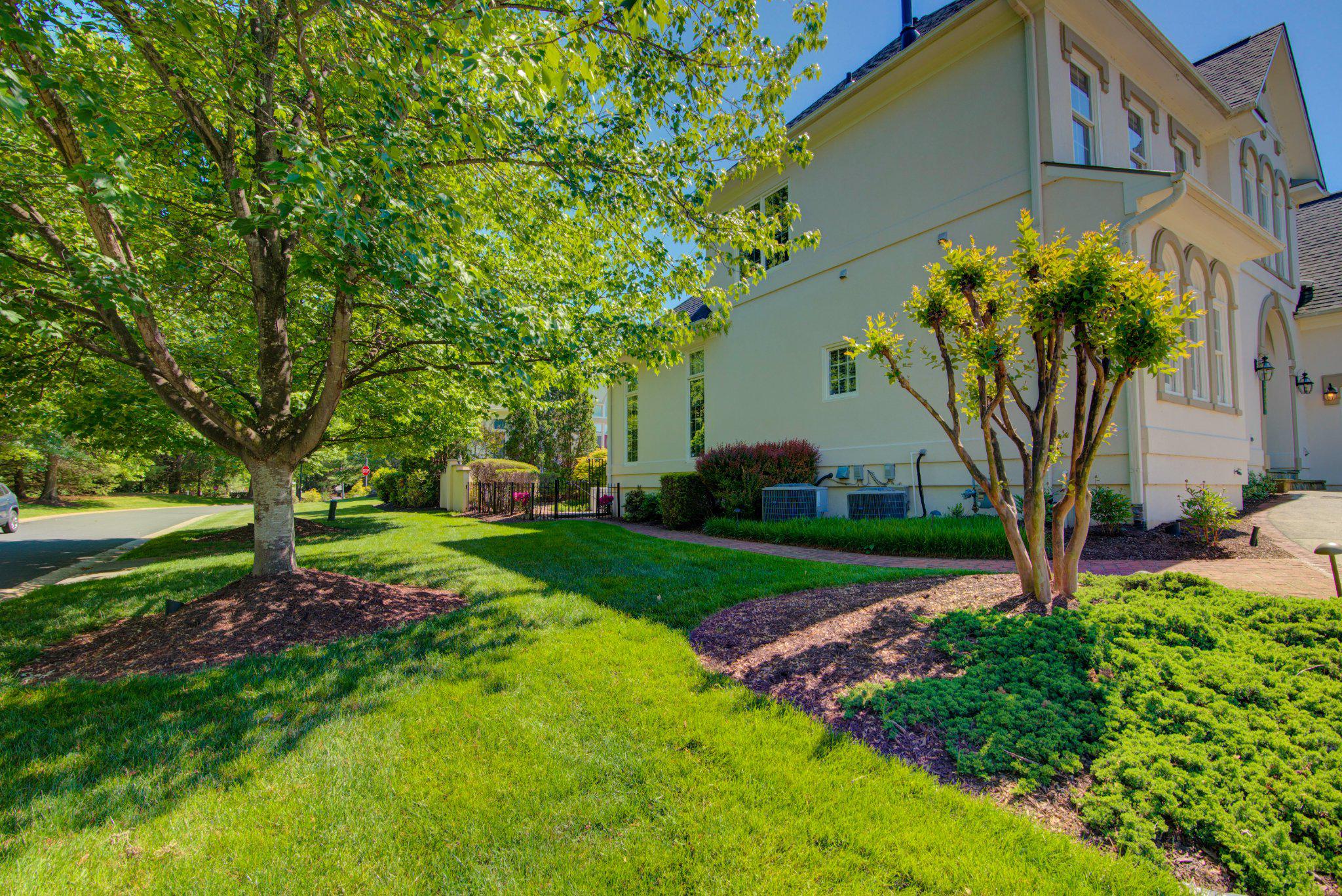RIVER CREEK - Residential