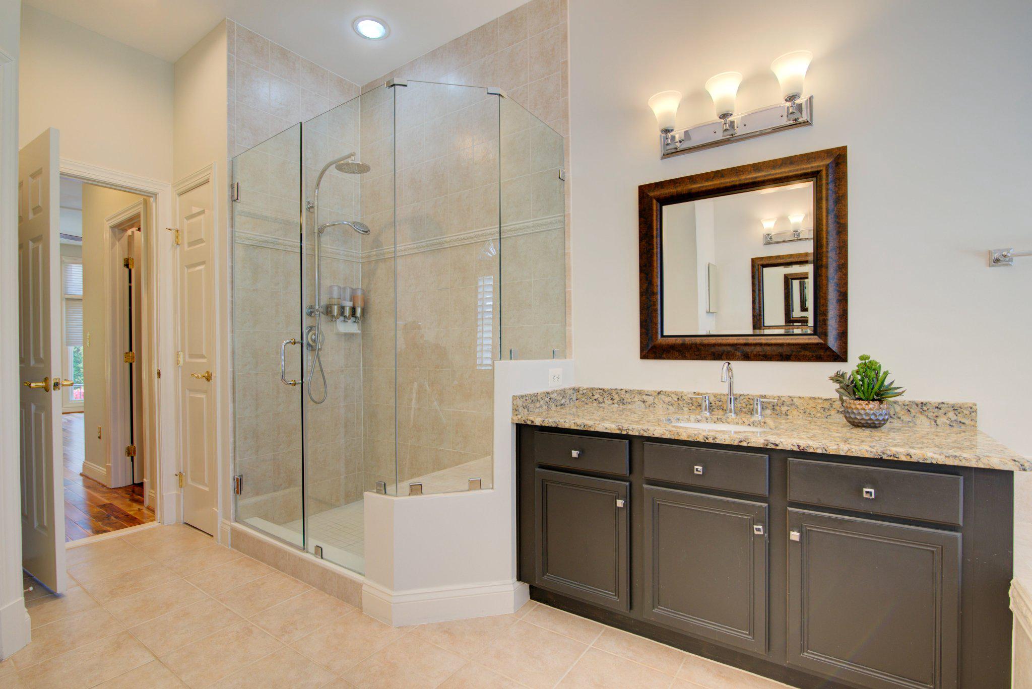 RIVER CREEK - Residential