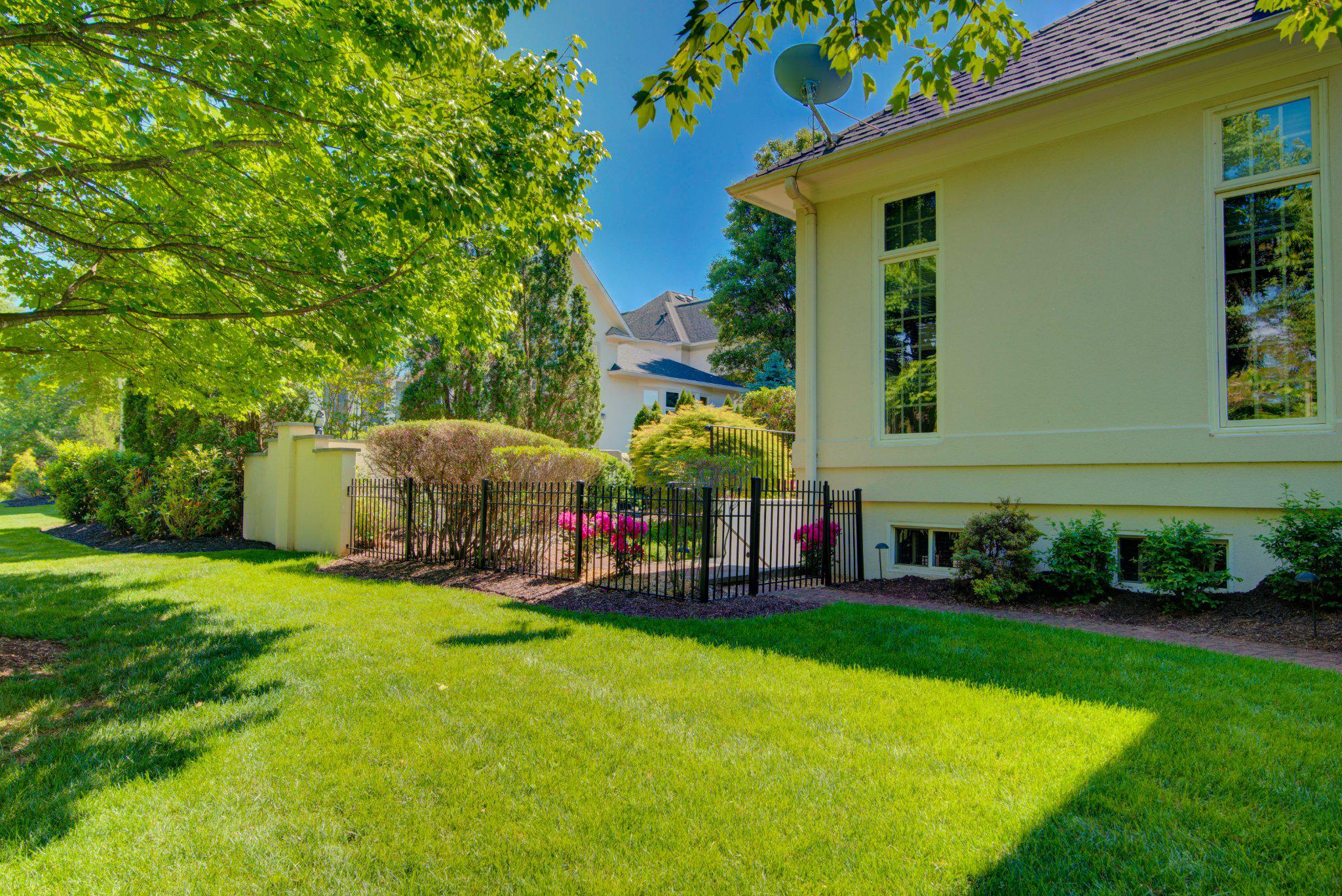 RIVER CREEK - Residential