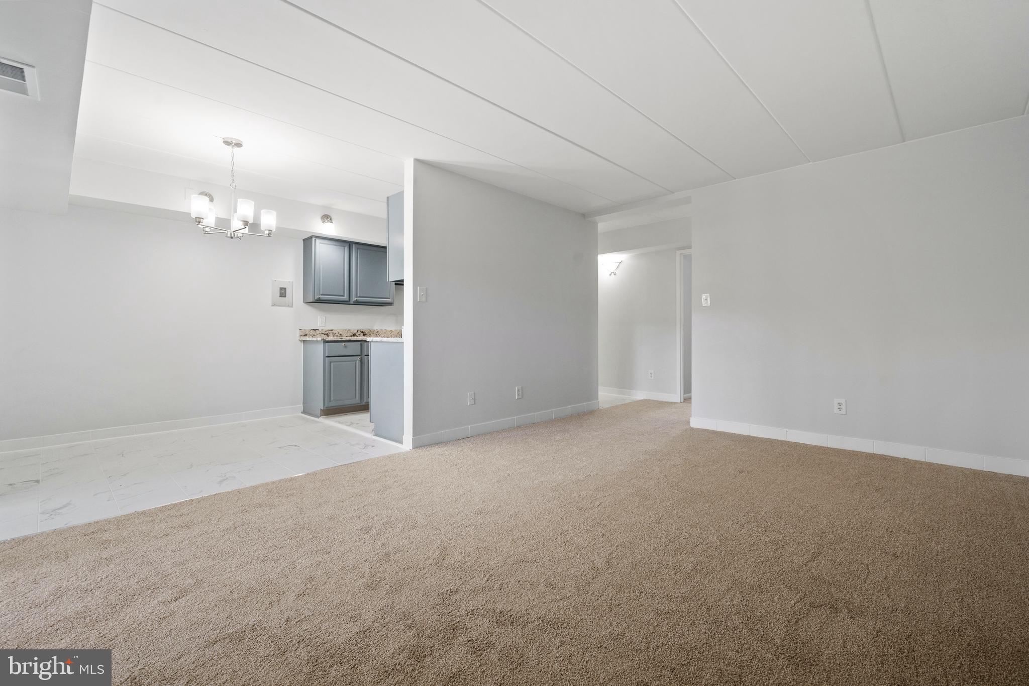 GLENVALE CONDO - Residential