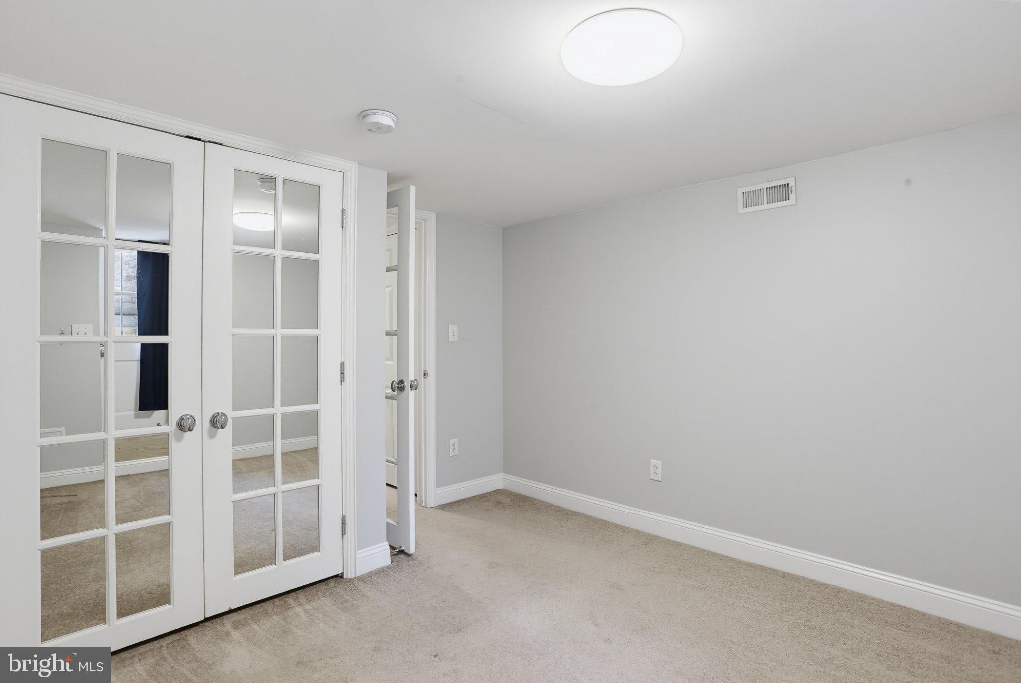 HIGHLANDTOWN - Residential