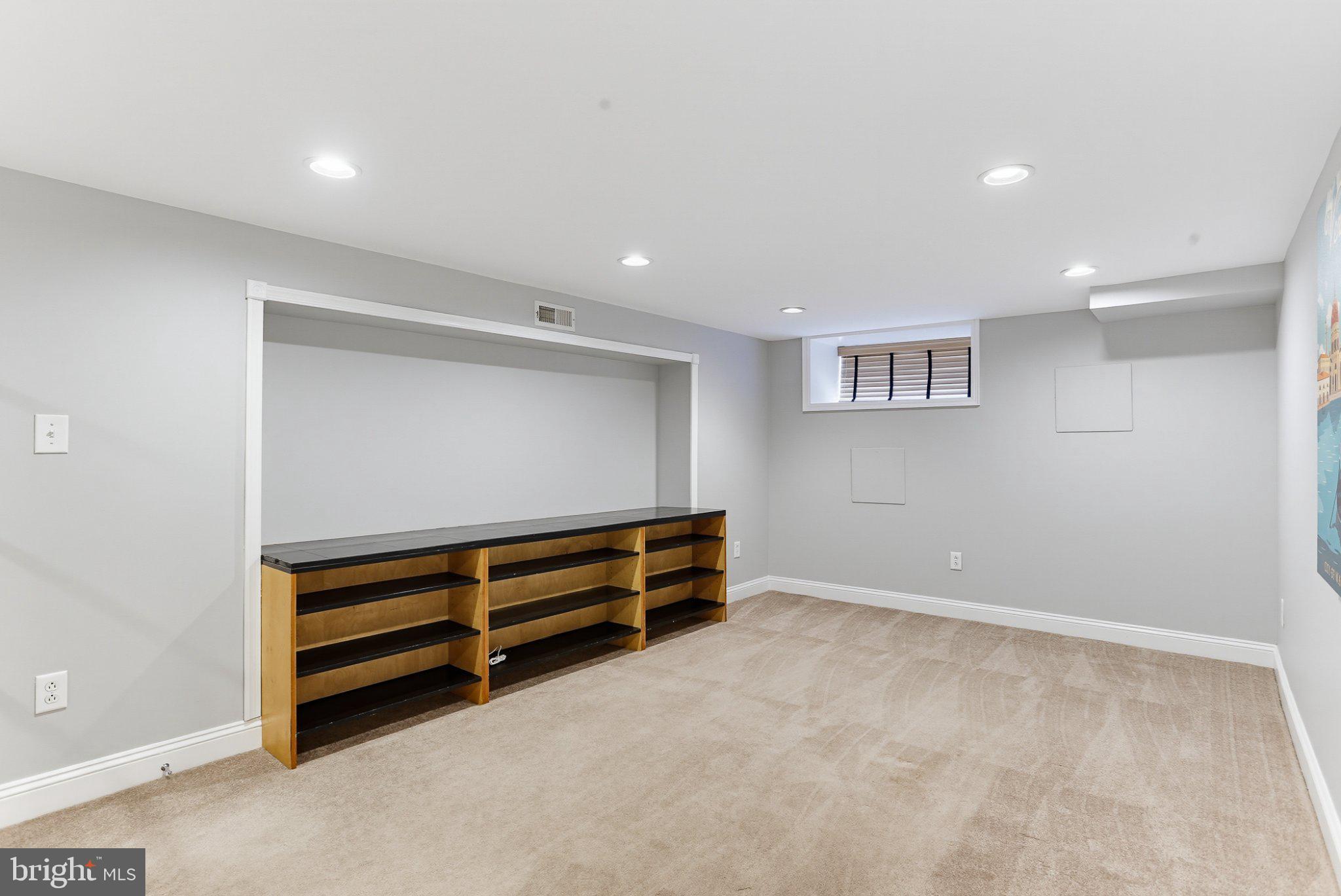 HIGHLANDTOWN - Residential