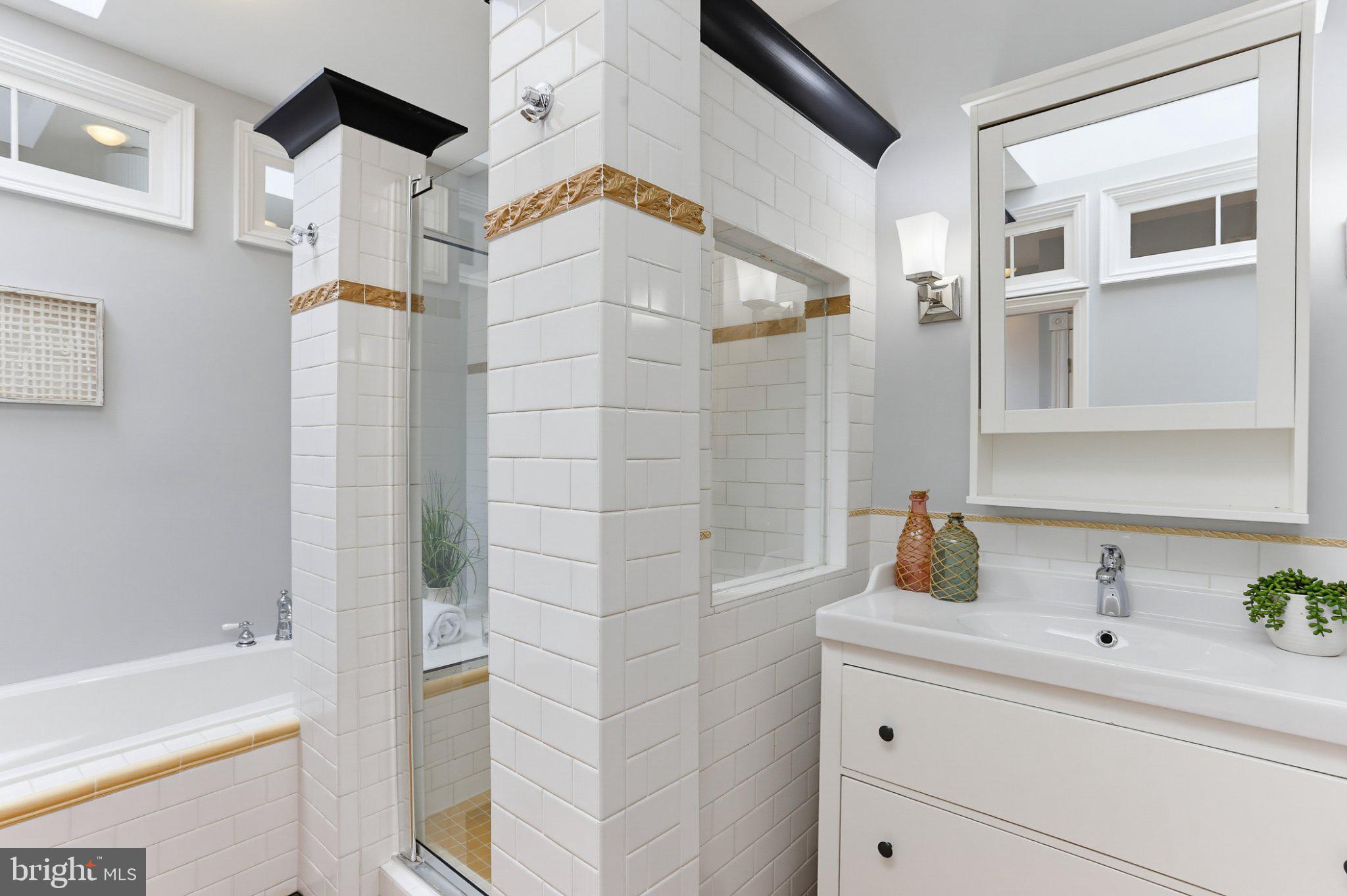 HIGHLANDTOWN - Residential