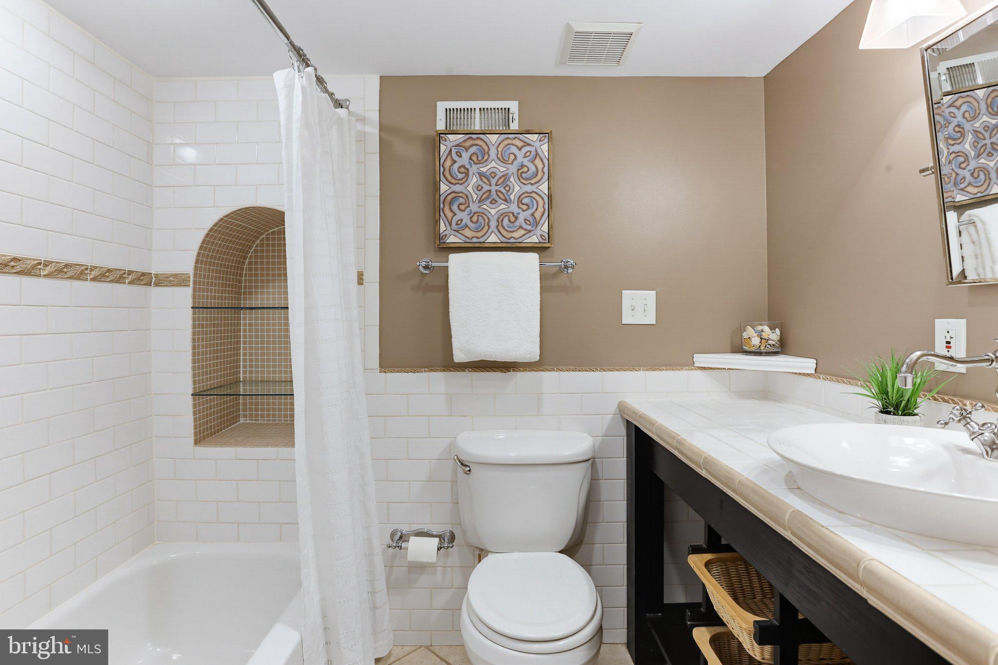 HIGHLANDTOWN - Residential
