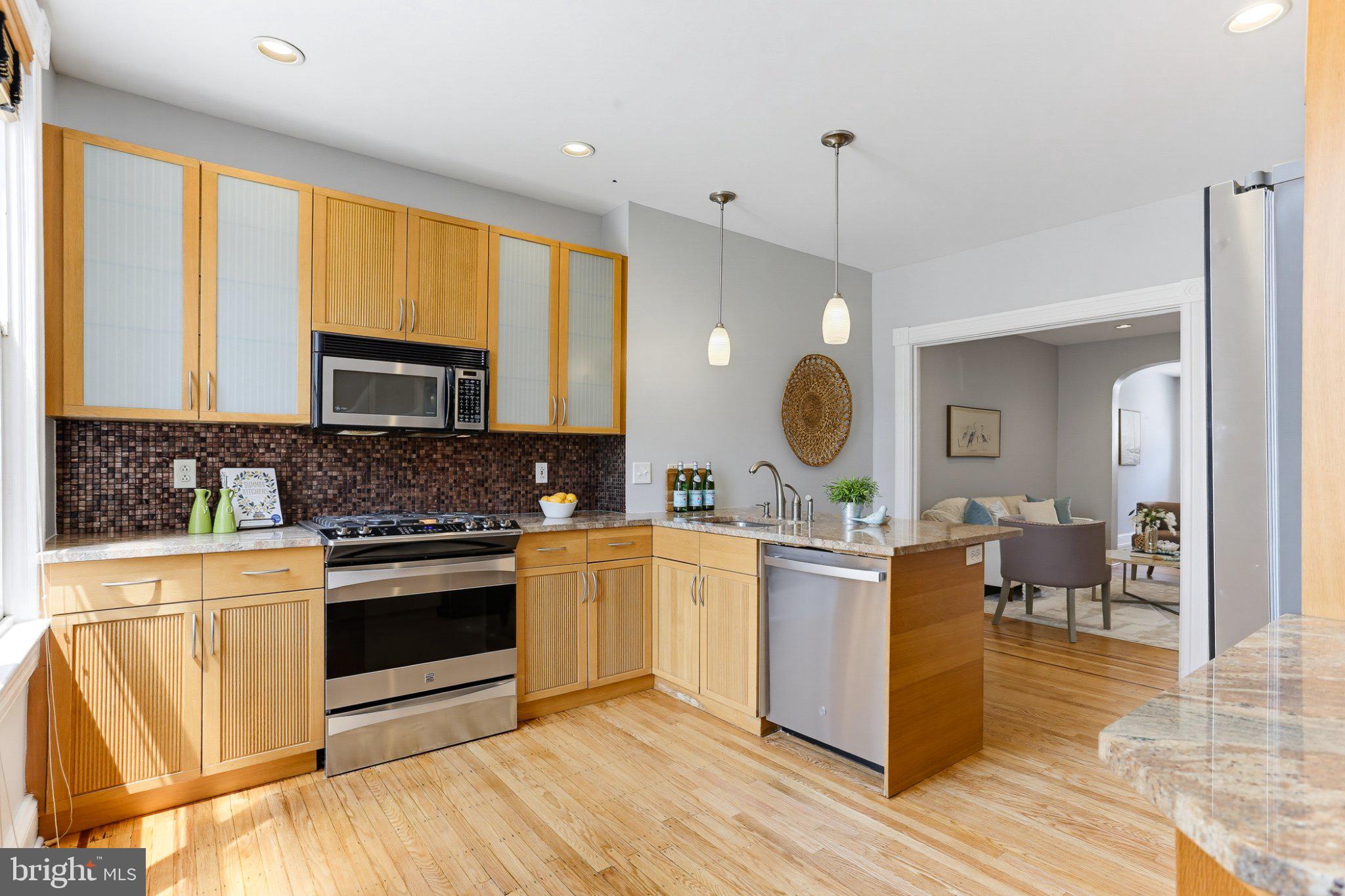 HIGHLANDTOWN - Residential
