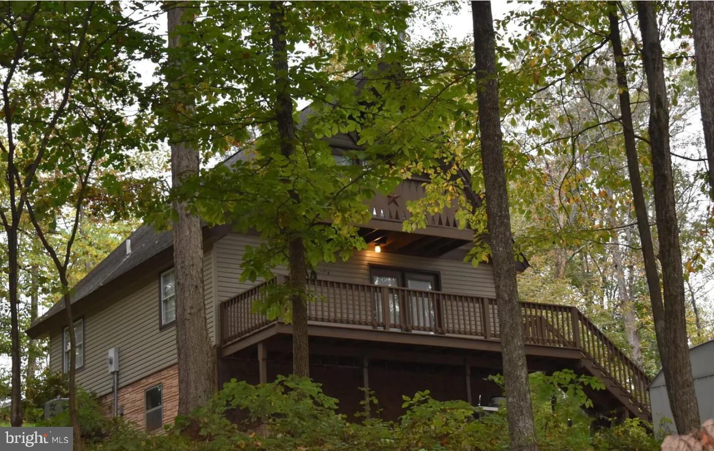 WHITE OAK LAKE - Residential