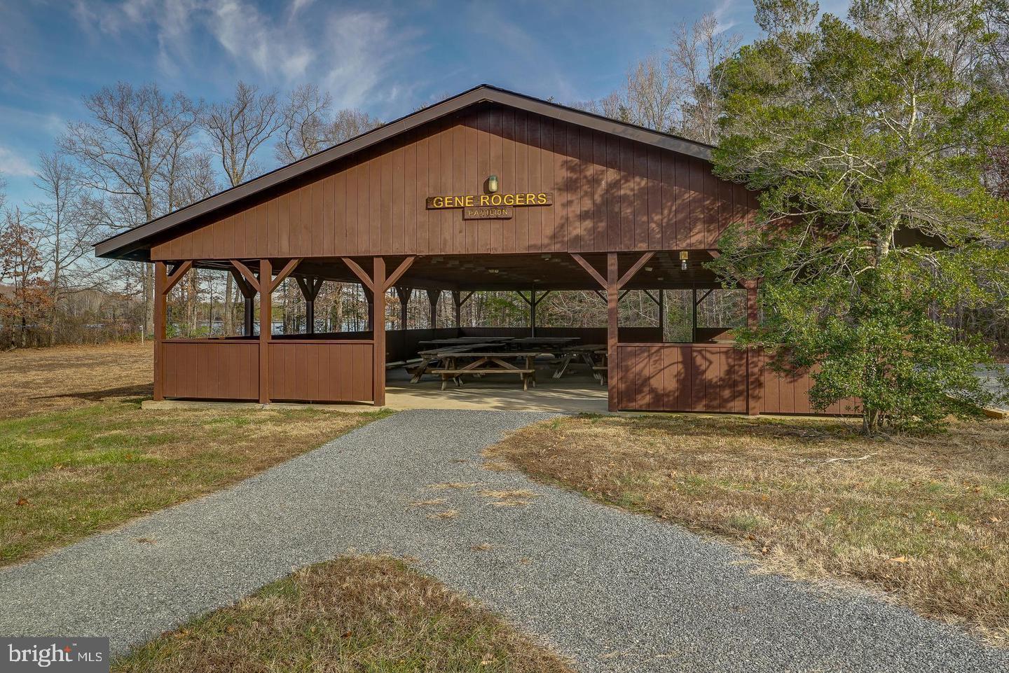 WINDWOOD COVES - Residential