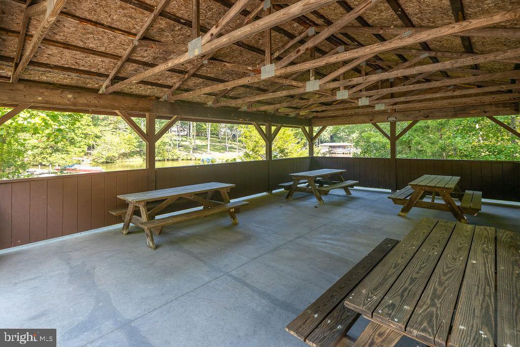 WINDWOOD COVES - Residential