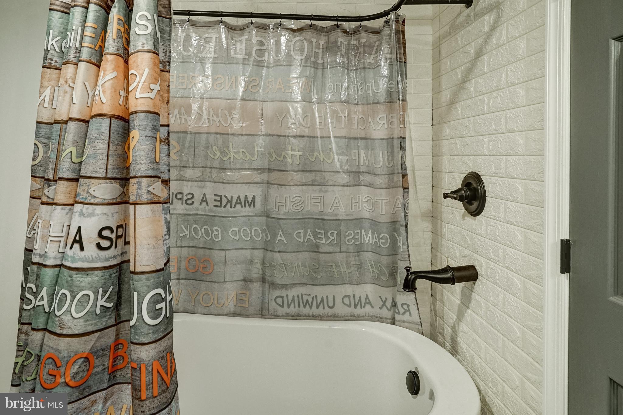 WINDWOOD COVES - Residential