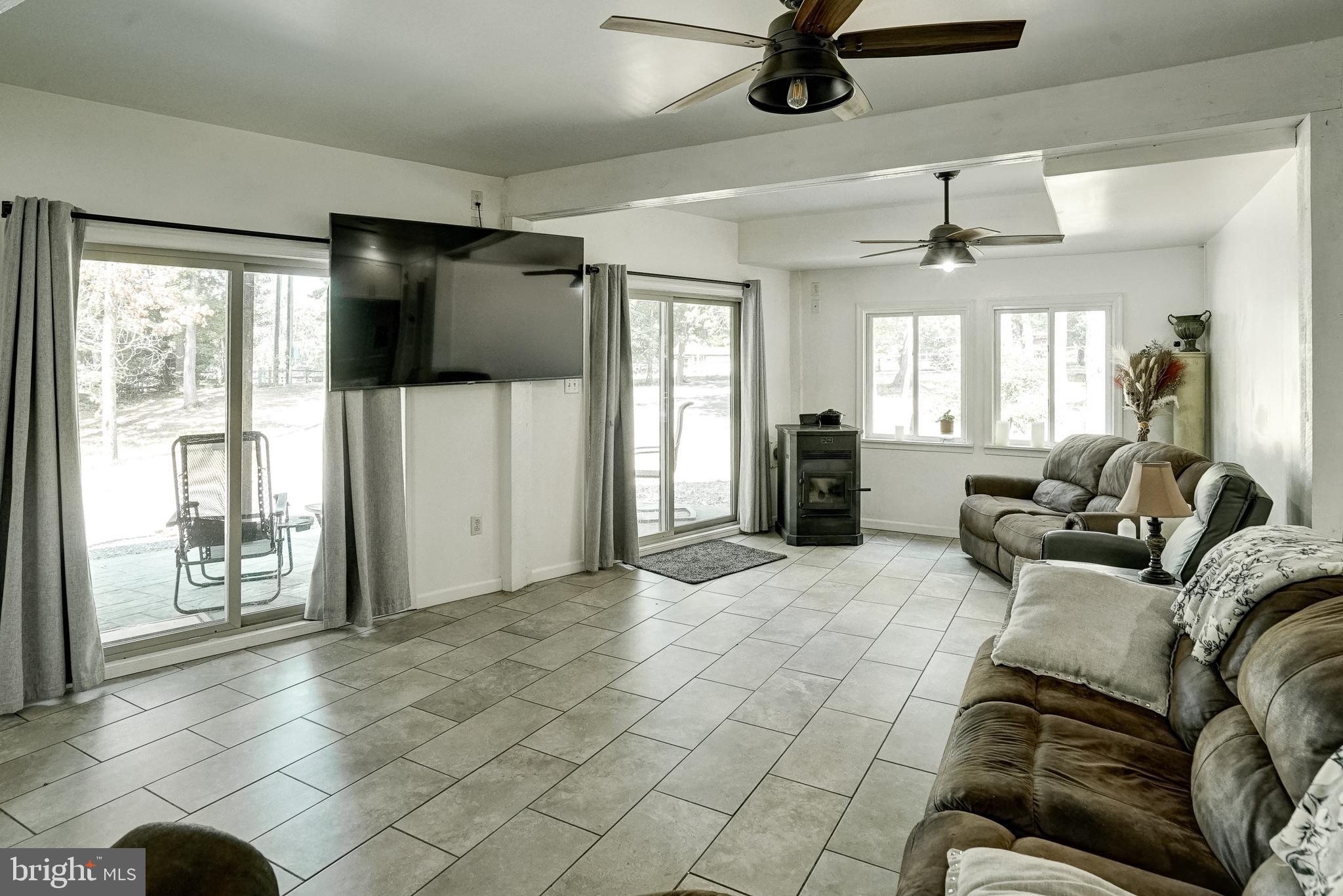 WINDWOOD COVES - Residential