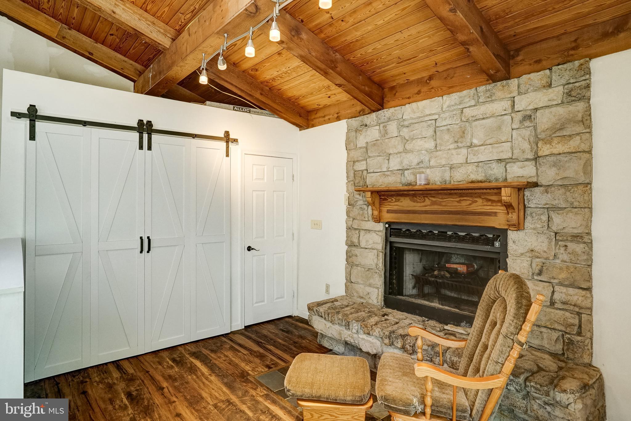 WINDWOOD COVES - Residential