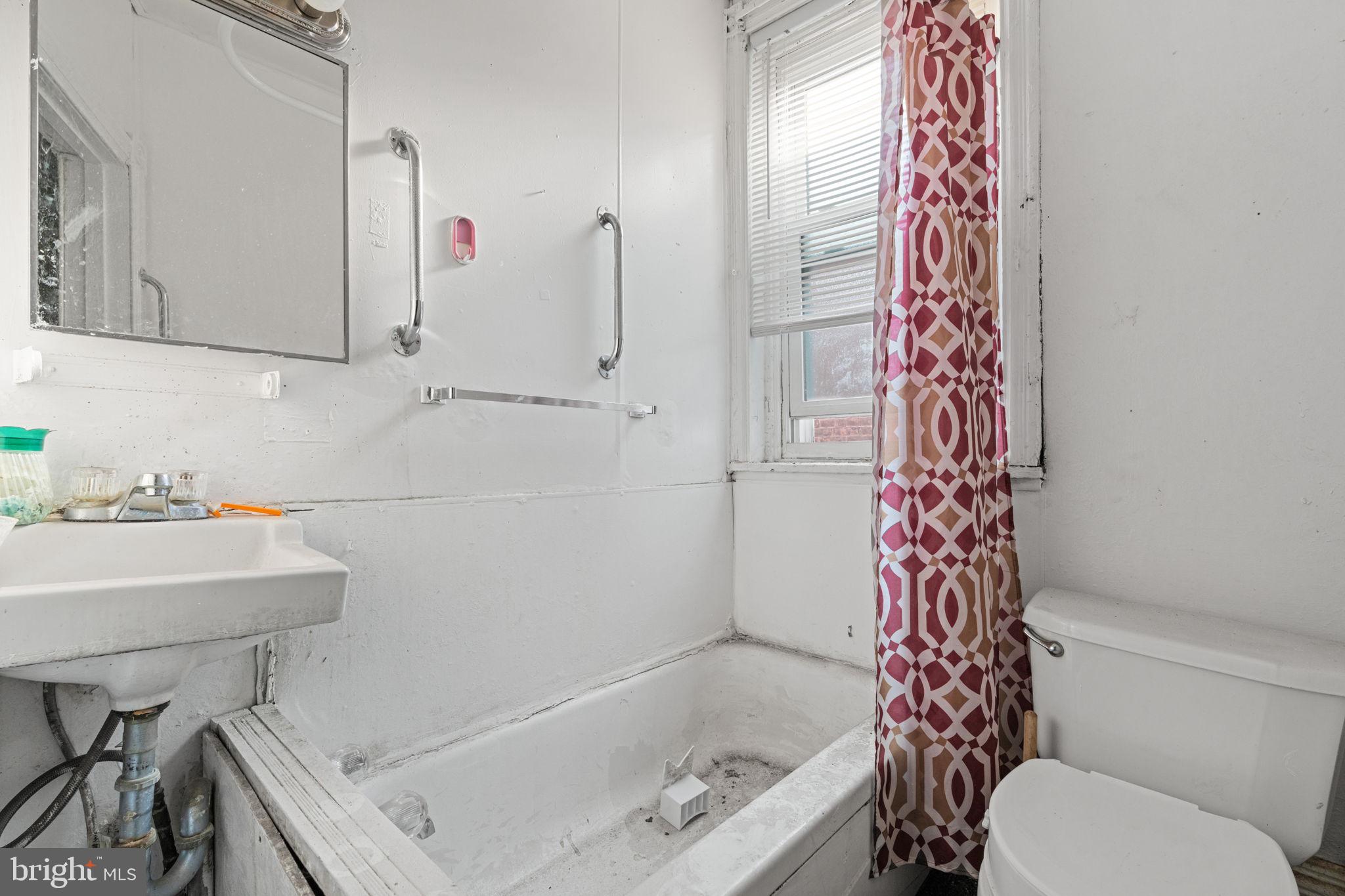 MANTUA - Residential