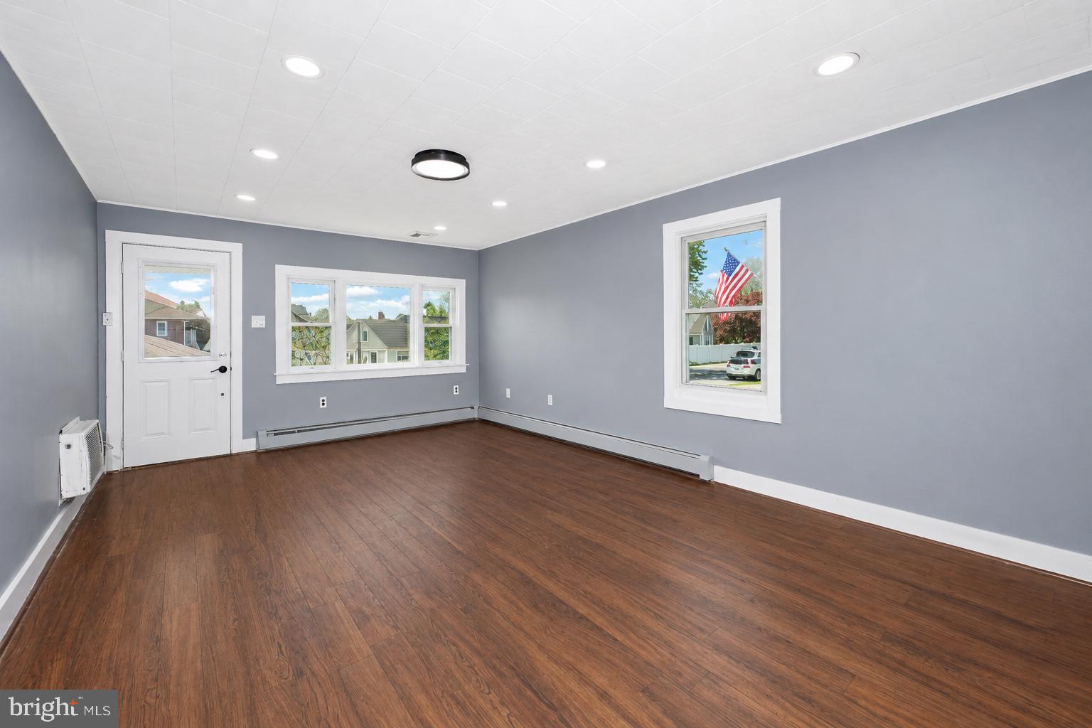PALMDALE - Residential