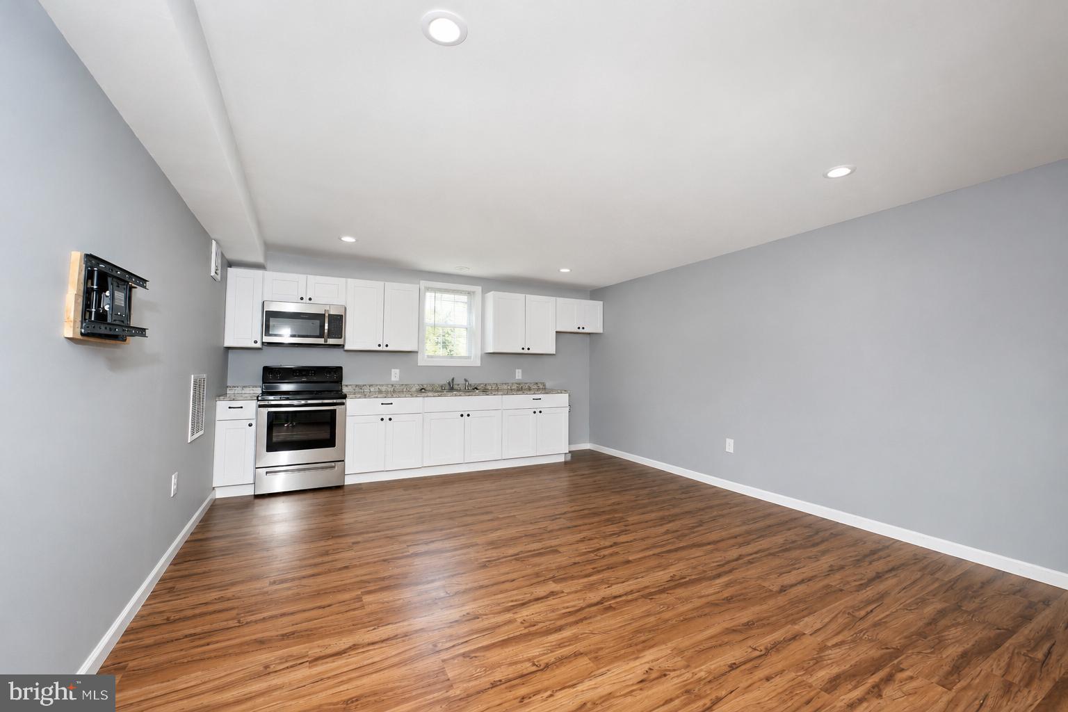 PALMDALE - Residential