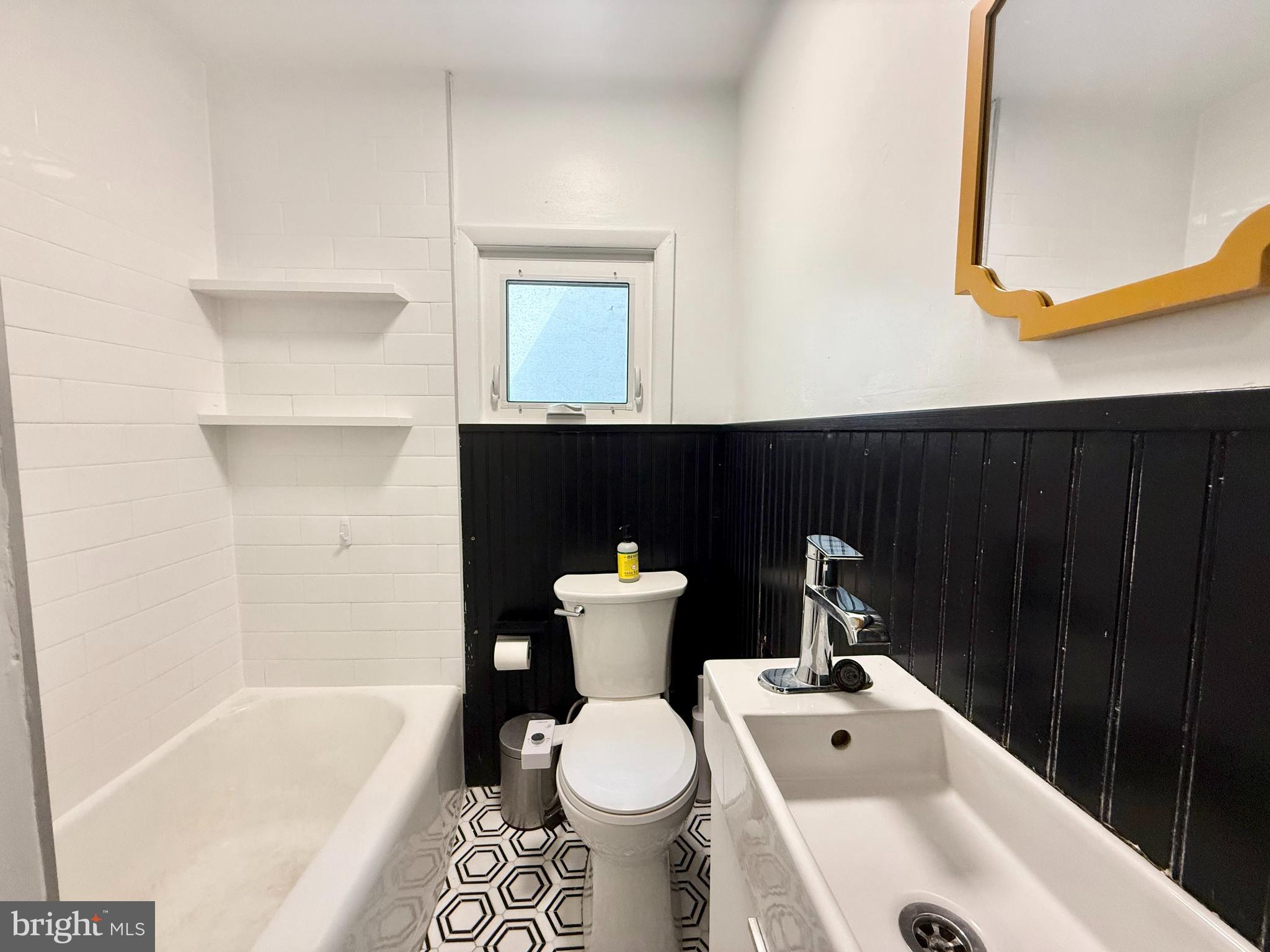 LOWER MOYAMENSING - Residential Lease