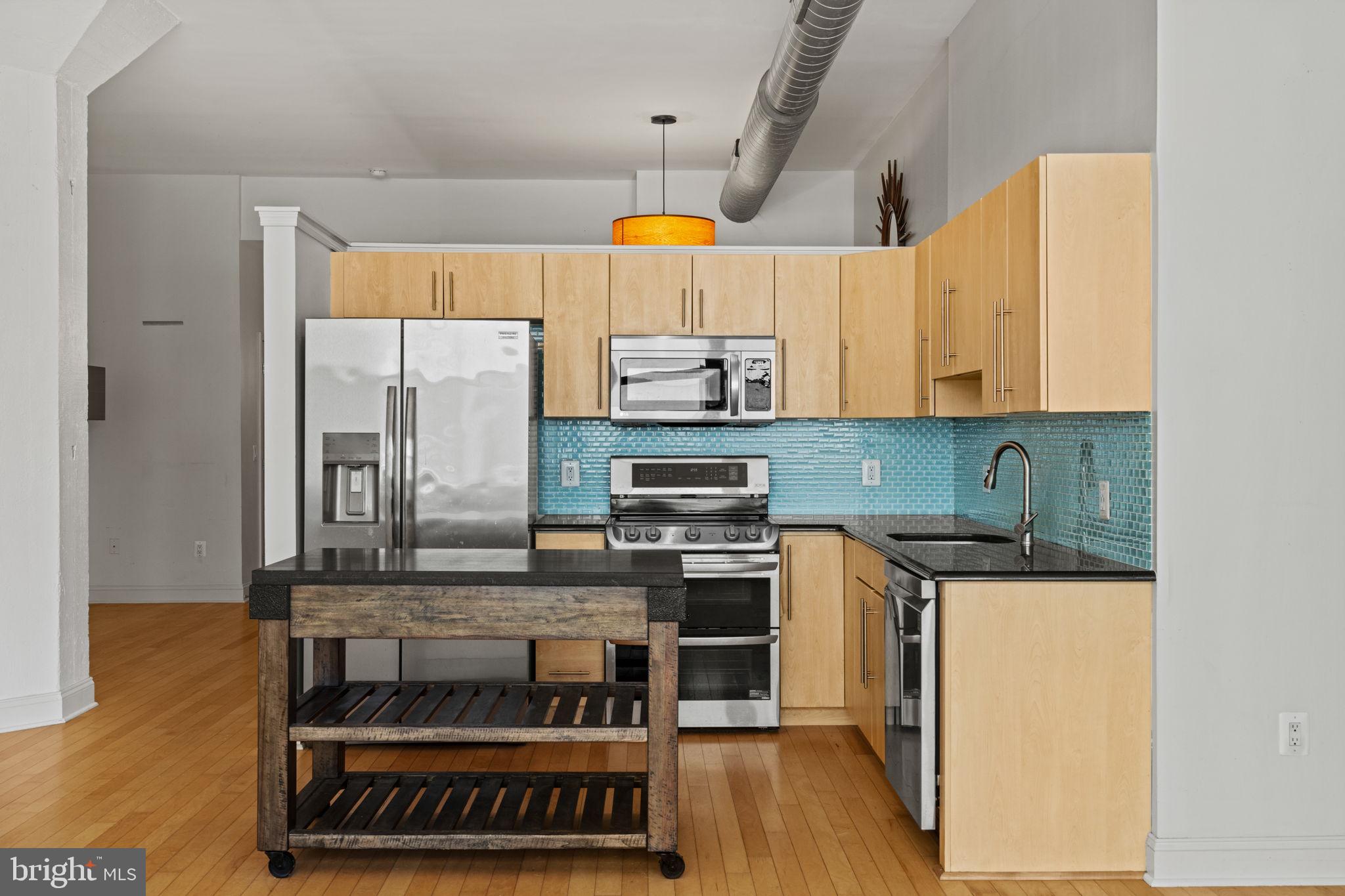 AVENUE OF THE ARTS - Residential