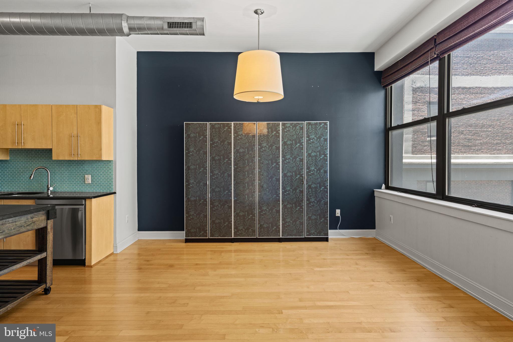 AVENUE OF THE ARTS - Residential