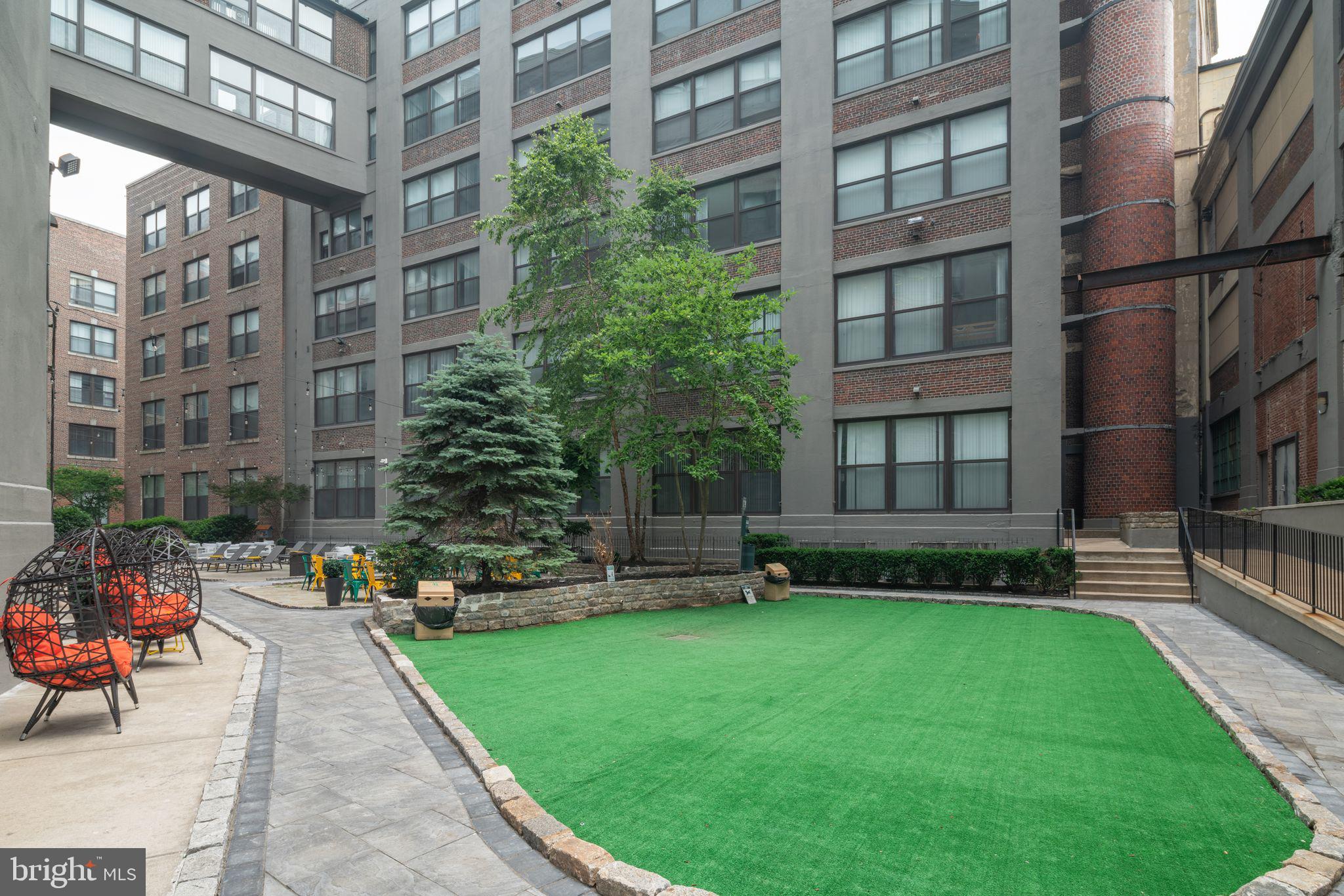 AVENUE OF THE ARTS - Residential
