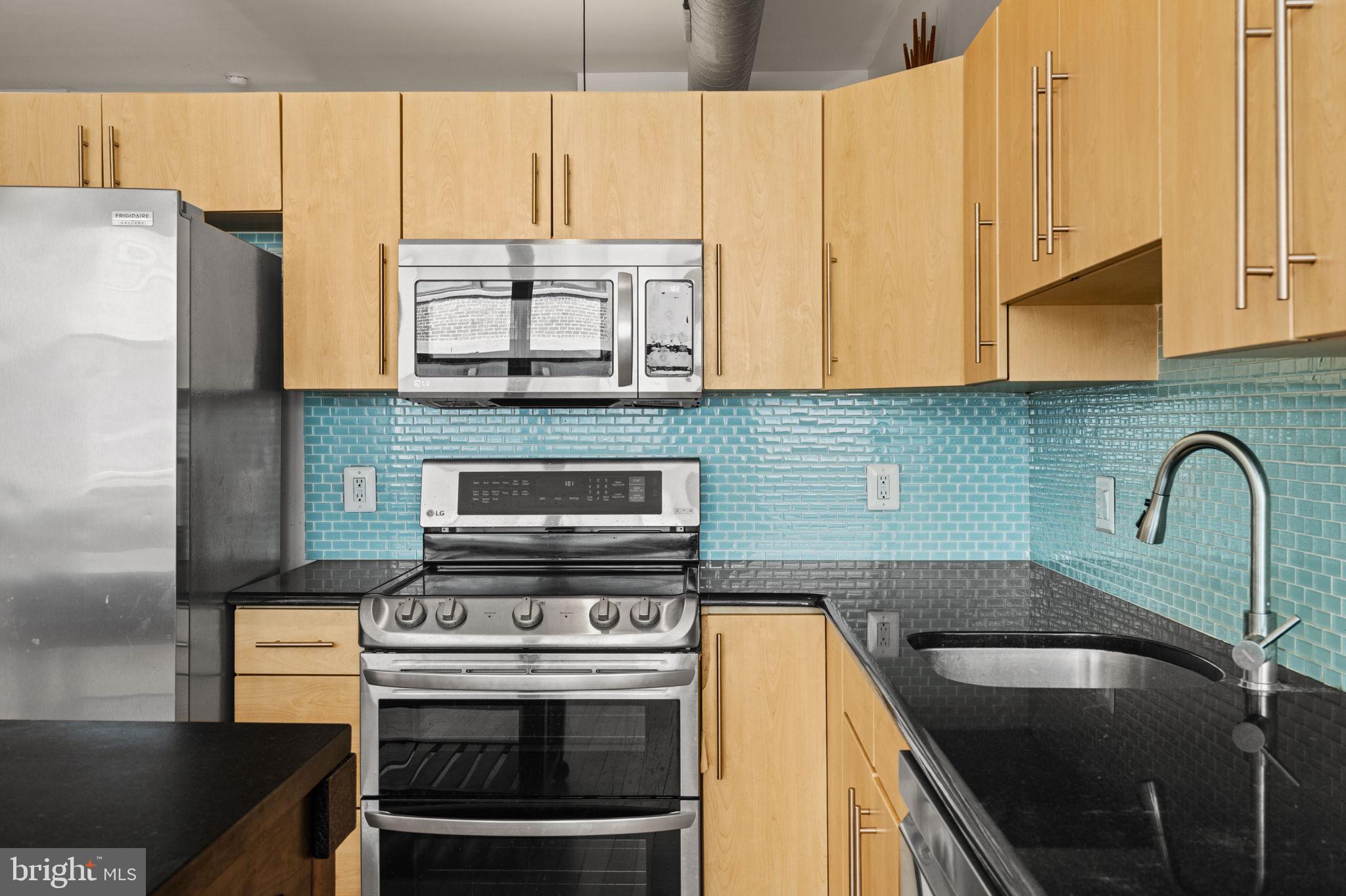 AVENUE OF THE ARTS - Residential