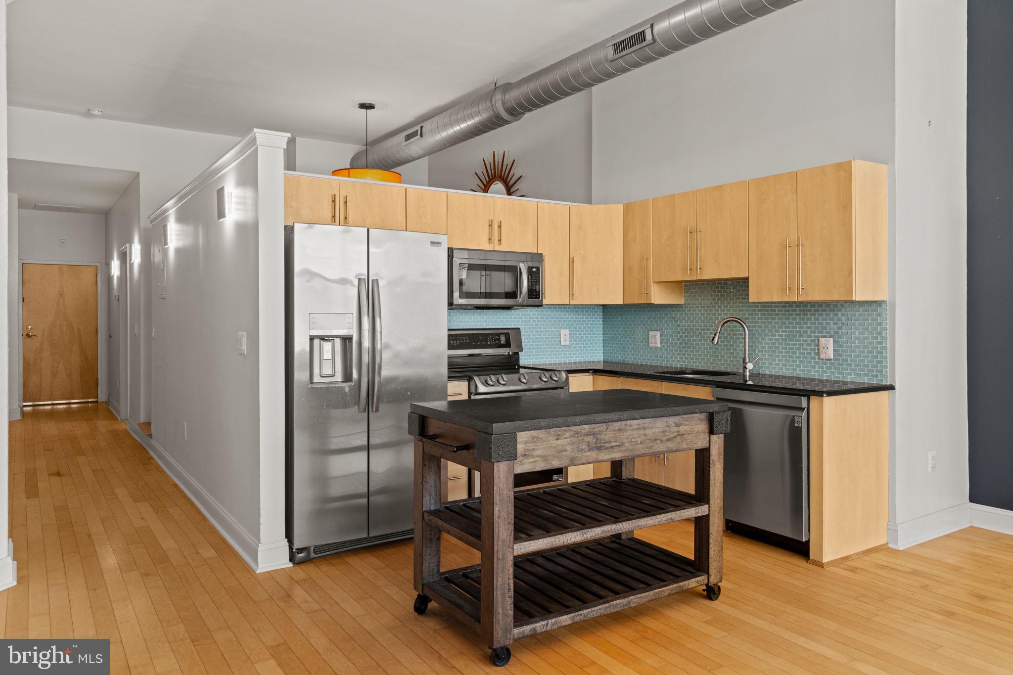 AVENUE OF THE ARTS - Residential