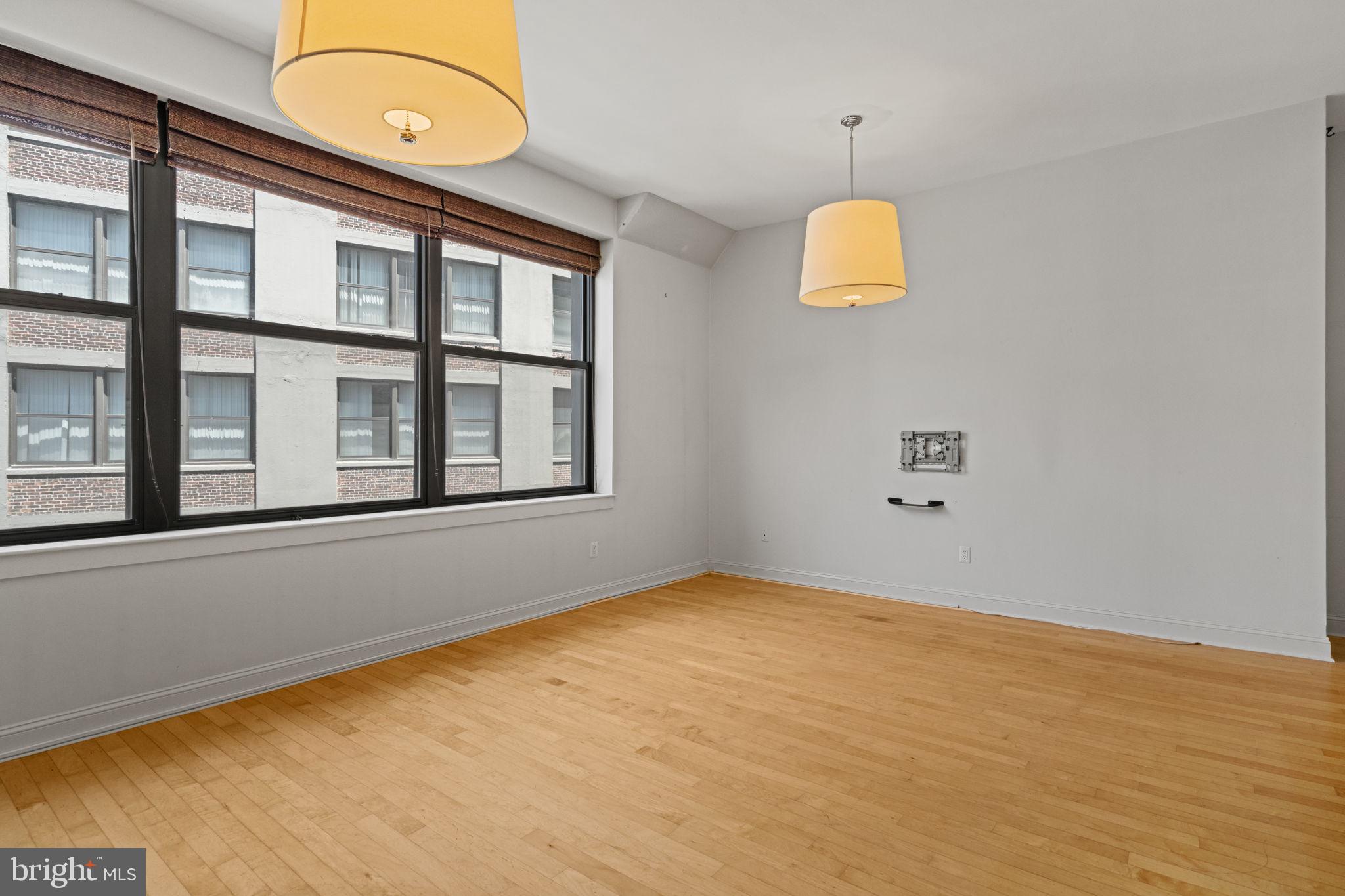 AVENUE OF THE ARTS - Residential