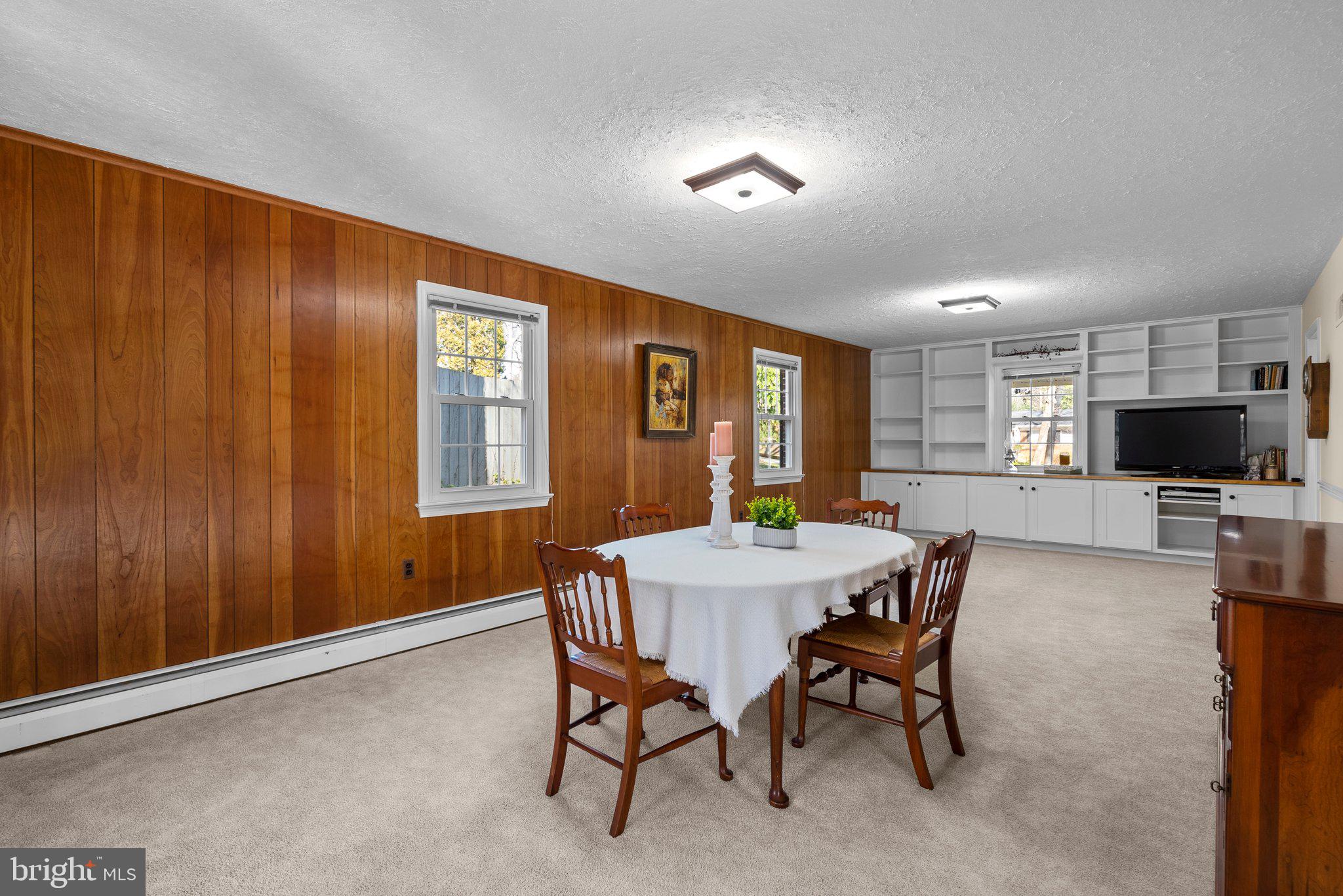 OAK SPRINGS - Residential