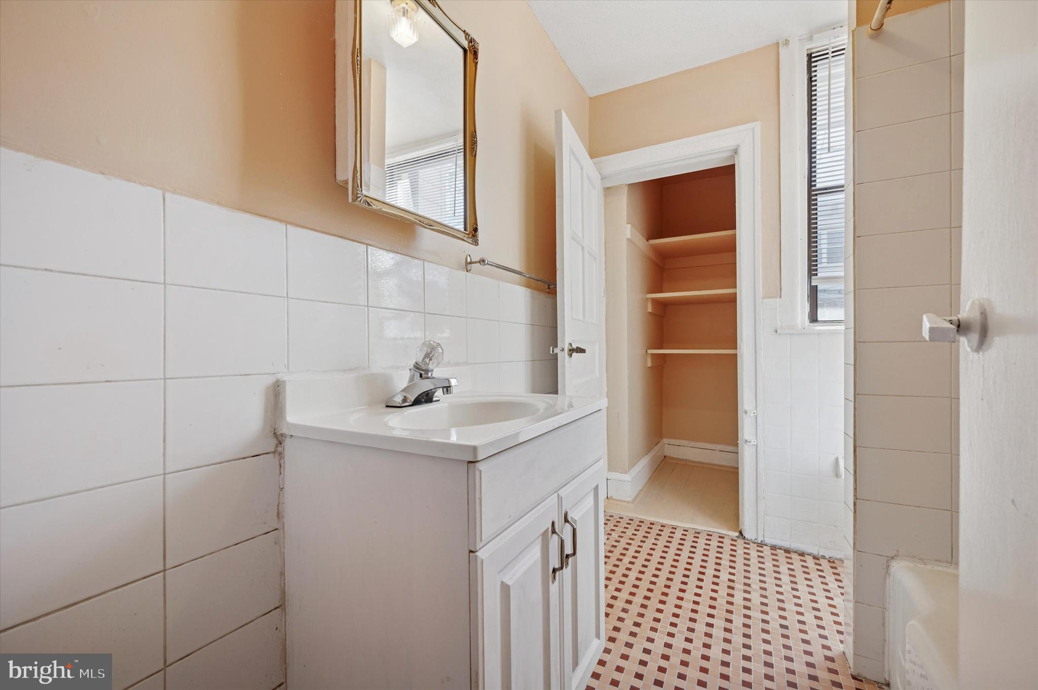 FERN ROCK - Residential Income