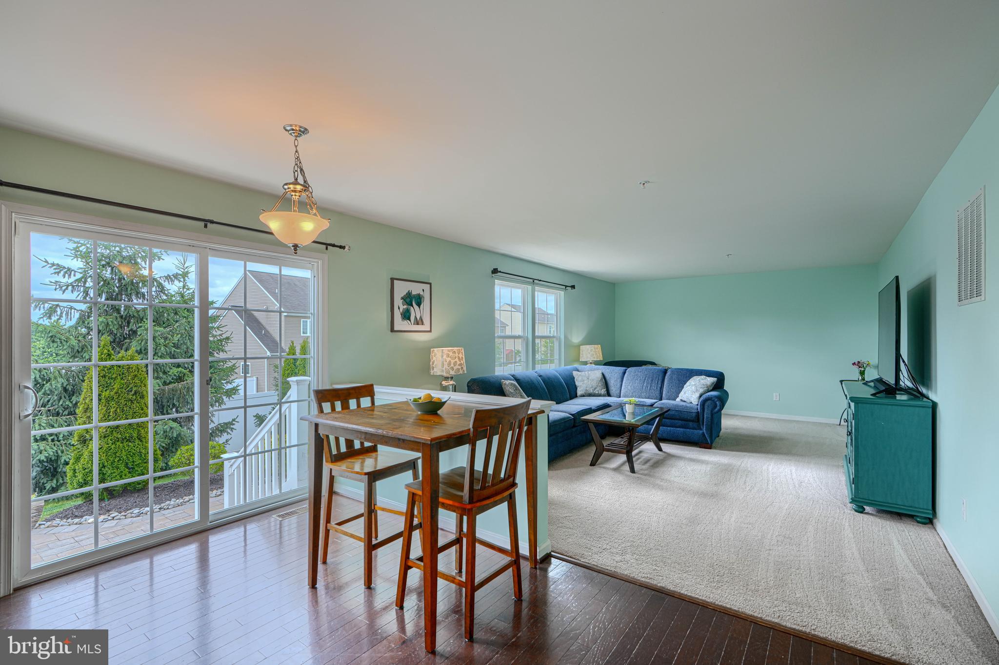 CREEKSIDE - Residential