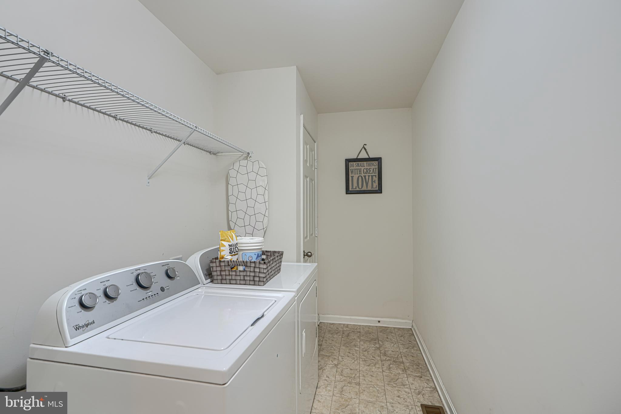 CREEKSIDE - Residential